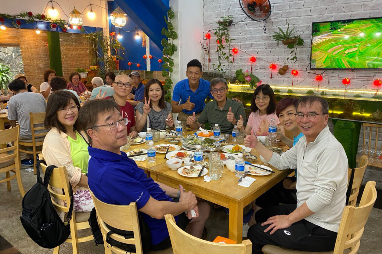 'Phố Tây' ở Nha Trang hồi sinh nhờ khách Hàn tăng mạnh- Ảnh 4.