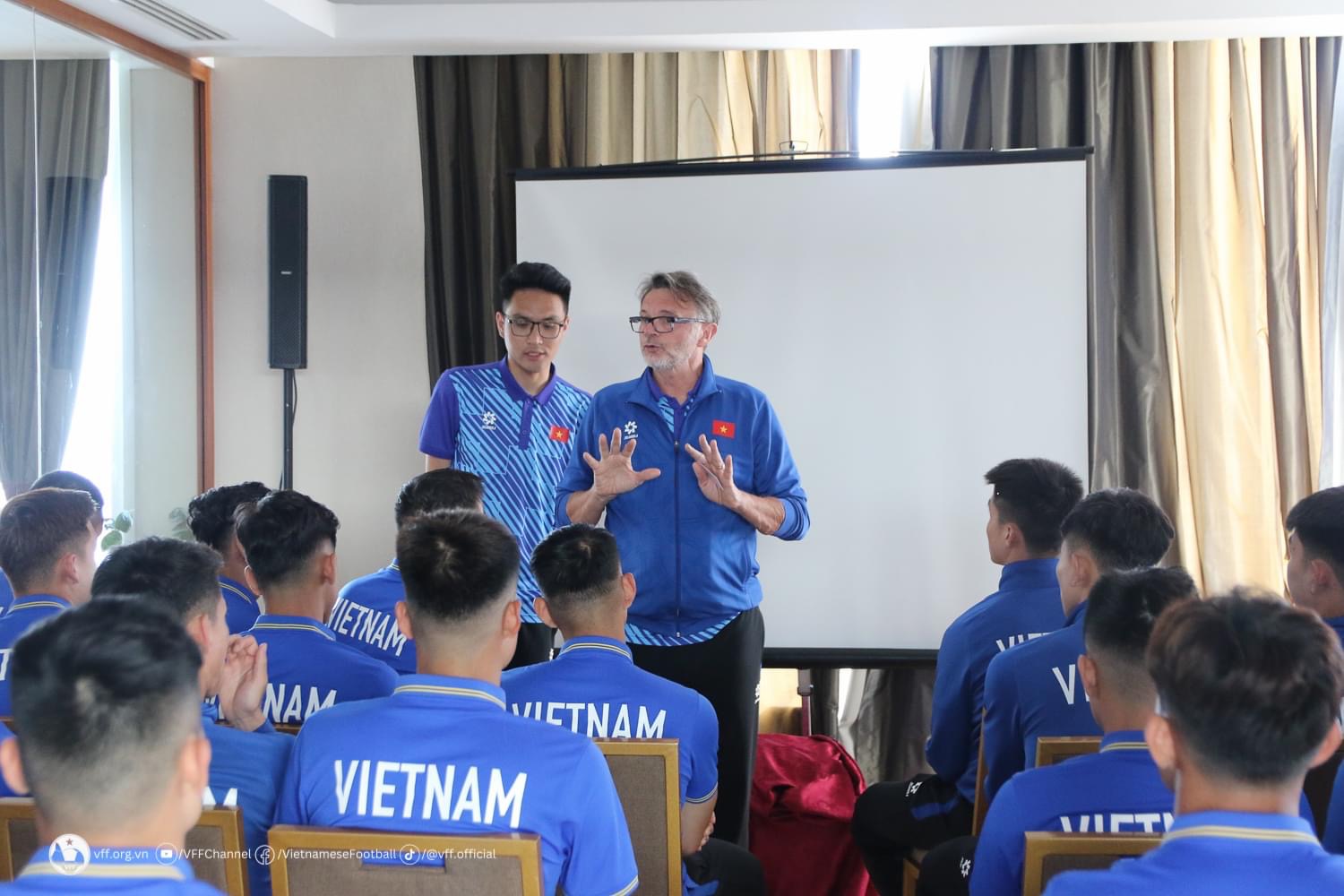 HLV Troussier: ‘Các cầu thủ 30 tuổi hãy tận hưởng Asian Cup vì đây có thể là…’- Ảnh 3.