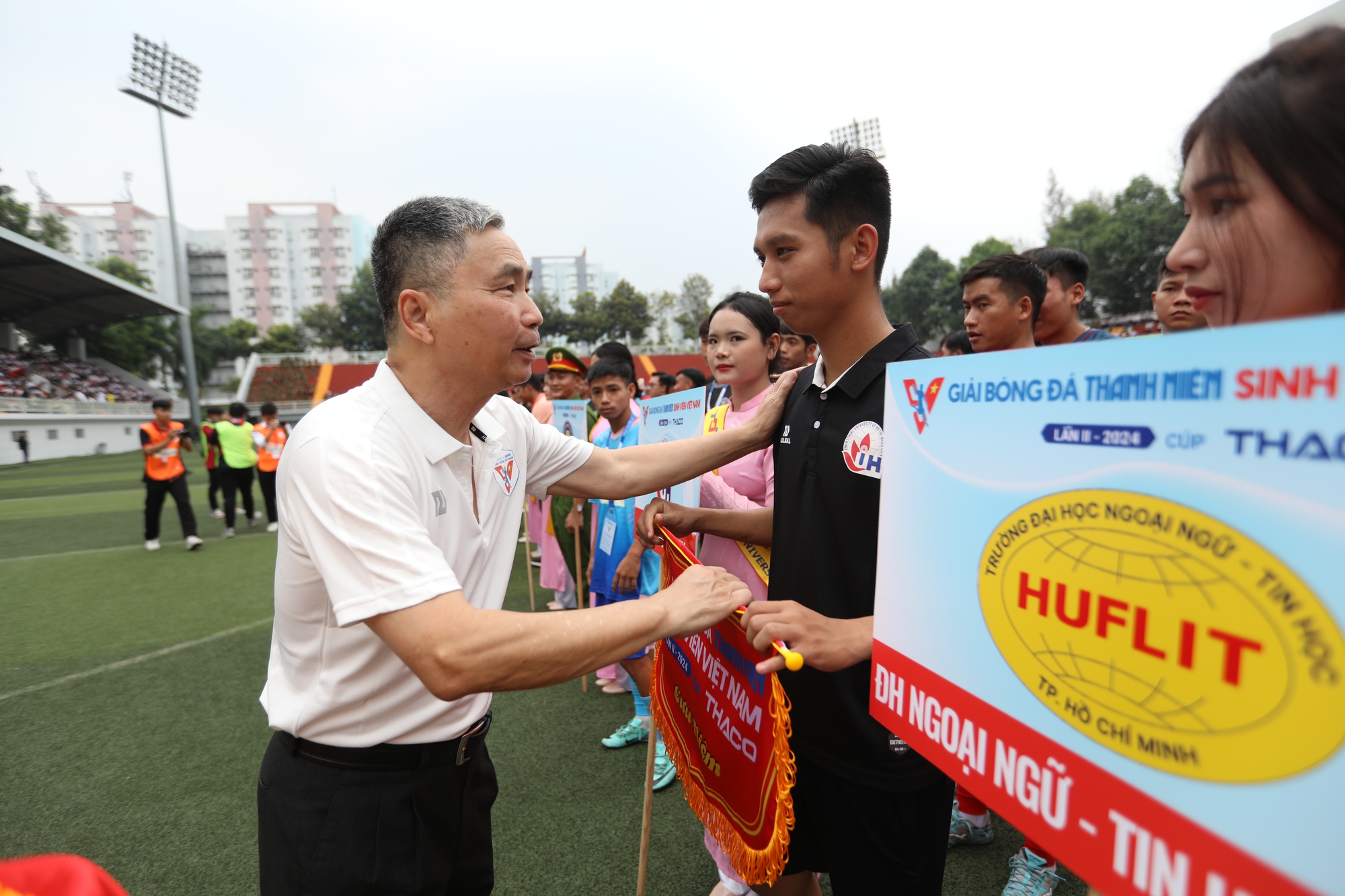 Hình ảnh ấn tượng ngày khai màn giải bóng đá Thanh Niên sinh viên Việt Nam- Ảnh 19.