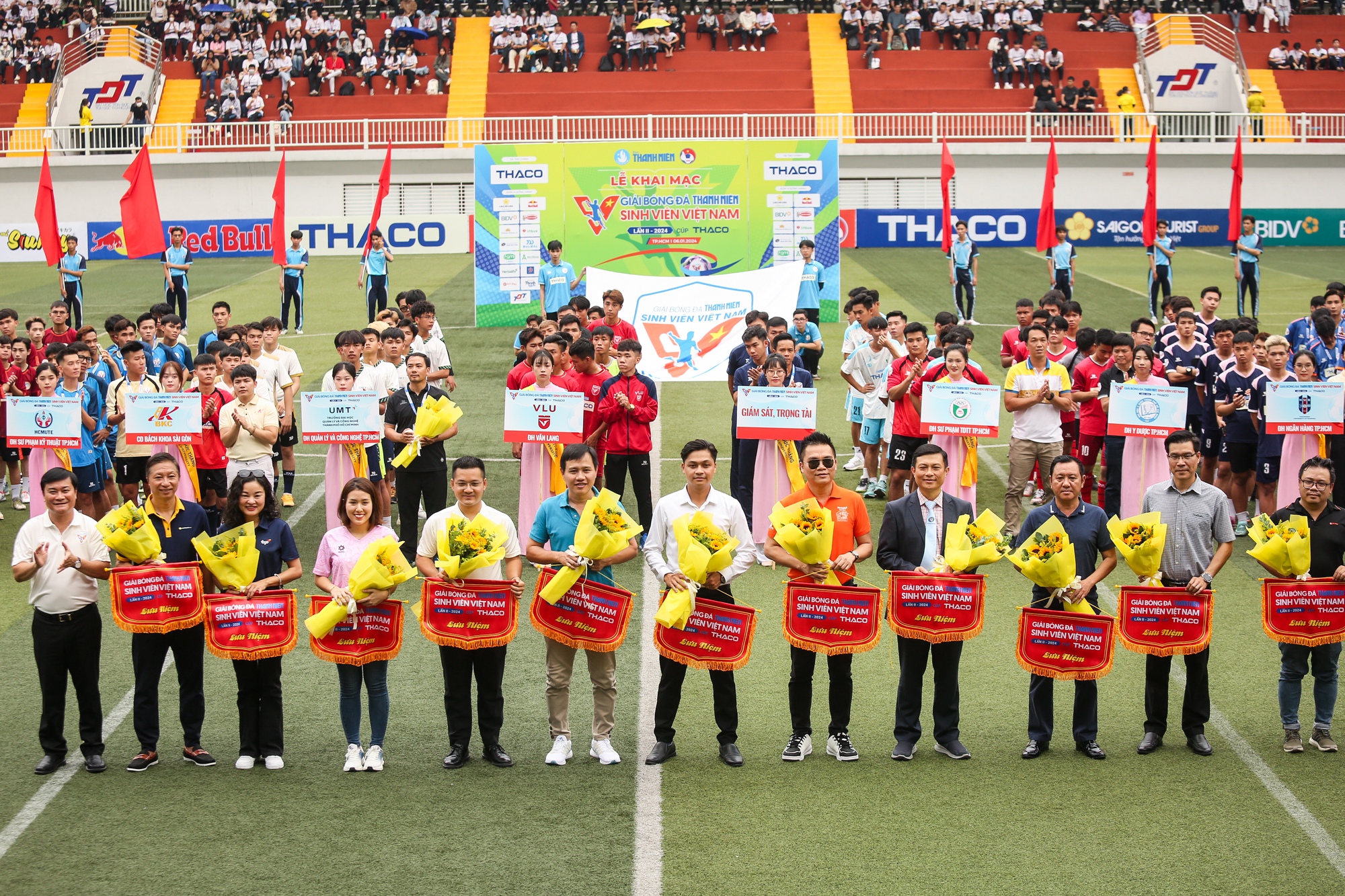 Hình ảnh ấn tượng ngày khai màn giải bóng đá Thanh Niên sinh viên Việt Nam- Ảnh 16.