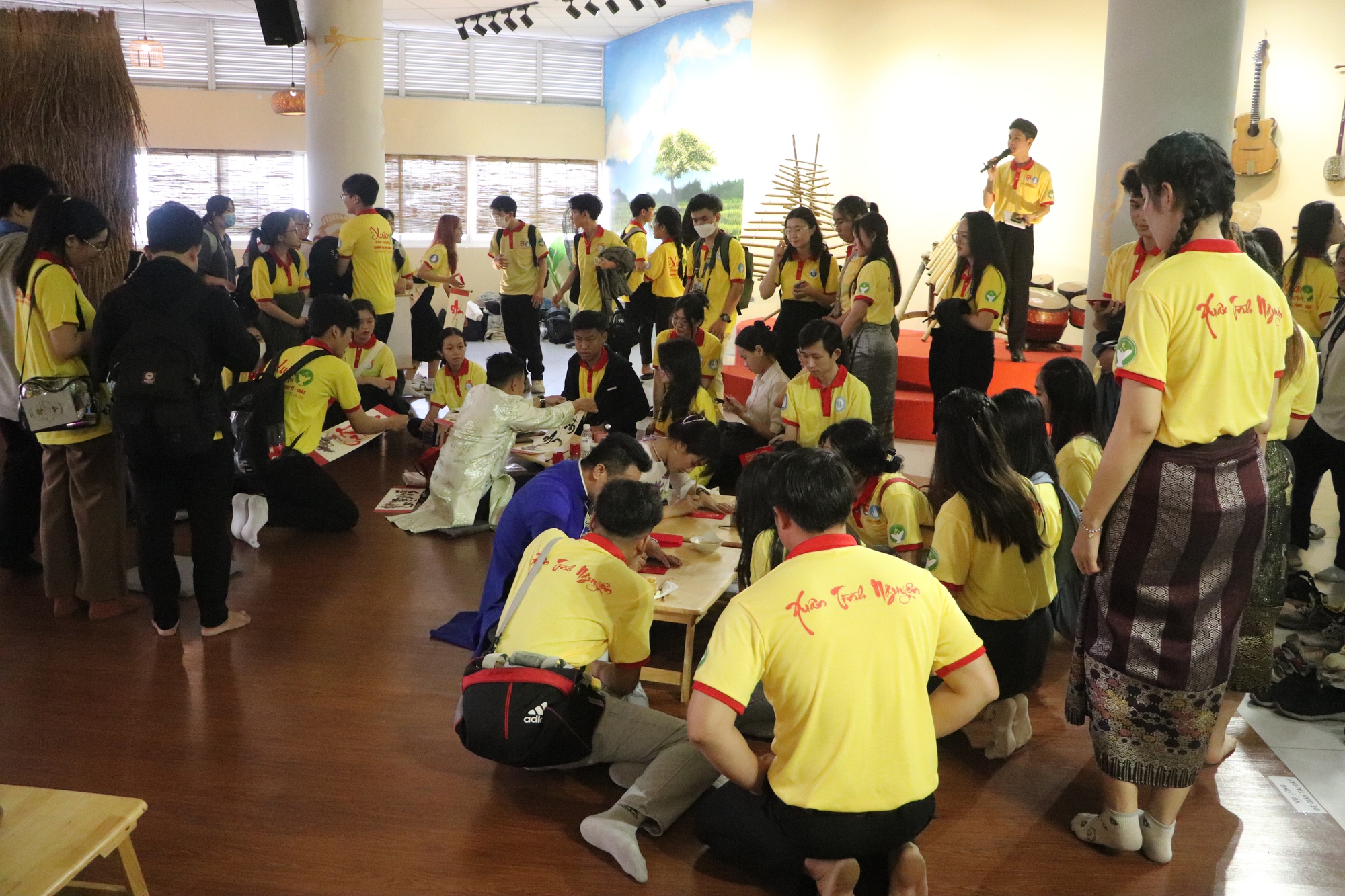 Hàng ngàn sinh viên, thanh niên tham gia ra quân 'Xuân tình nguyện' 2024- Ảnh 12.