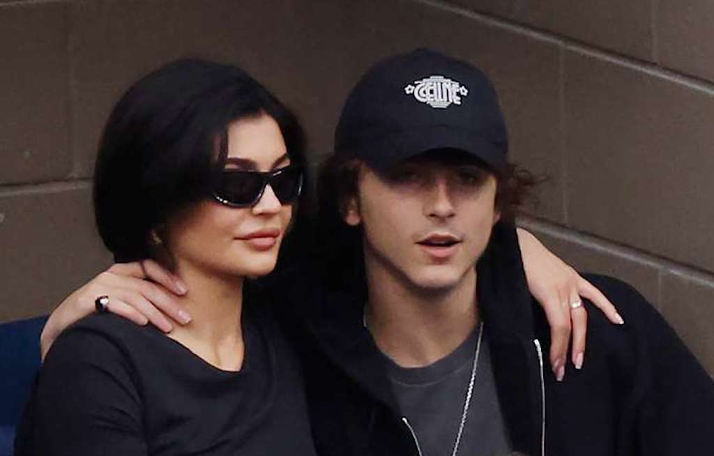 Kylie Jenner Timothée Chalamet Caused A Stir With Their Lip Lock At The Golden Globes News 9634