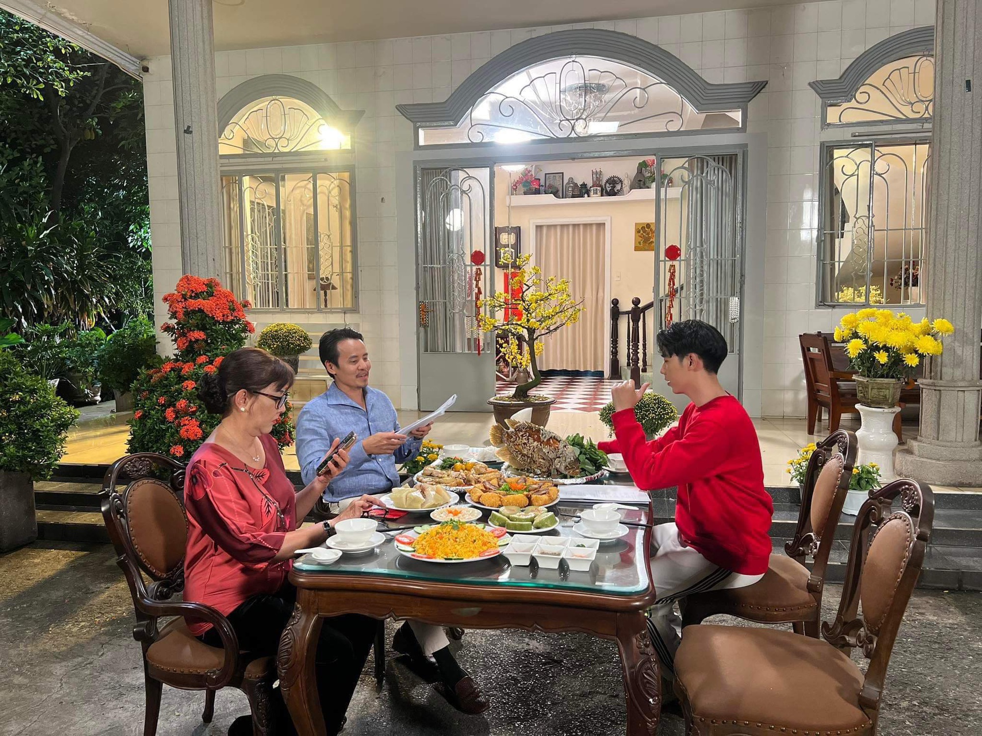 Hồ Quang Mẫn lo lắng khi đóng vai chồng của nghệ sĩ Phương Dung- Ảnh 2.