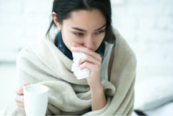 Những bệnh truyền nhiễm thường gặp trong mùa lạnh và cách phòng tránh- Ảnh 1.