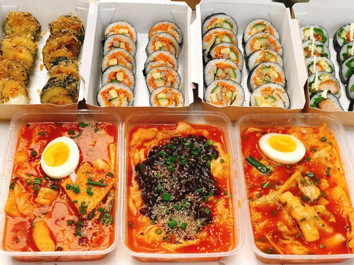 Snack paradise in Da Nang will make you so addicted that you forget the way home - Photo 1. Thiên đường ăn vặt ở Đà Nẵng khiến bạn say mê quên lối về- Ảnh 1.