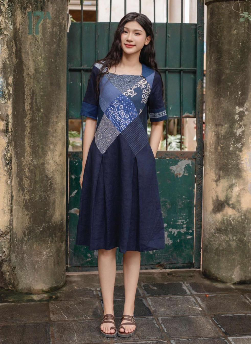 الملابس الكتانية تشكل لمسة مميزة لأسلوب الخريف - صورة 11 Trang phục linen là điểm nhấn riêng cho phong cách mùa thu- Ảnh 11.