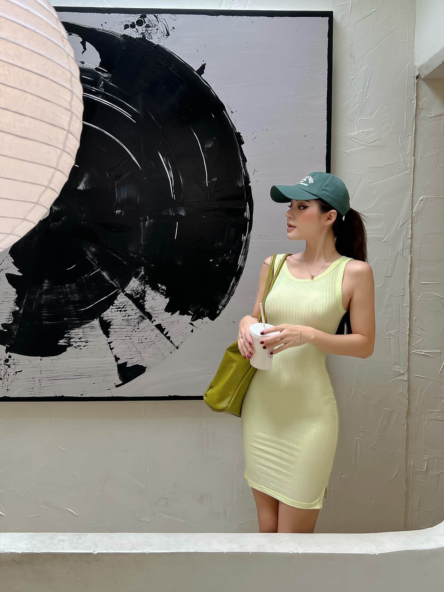 Khẳng định vẻ đẹp quyến rũ với đầm bodycon- Ảnh 2. Khẳng định vẻ đẹp quyến rũ với đầm bodycon- Ảnh 2.