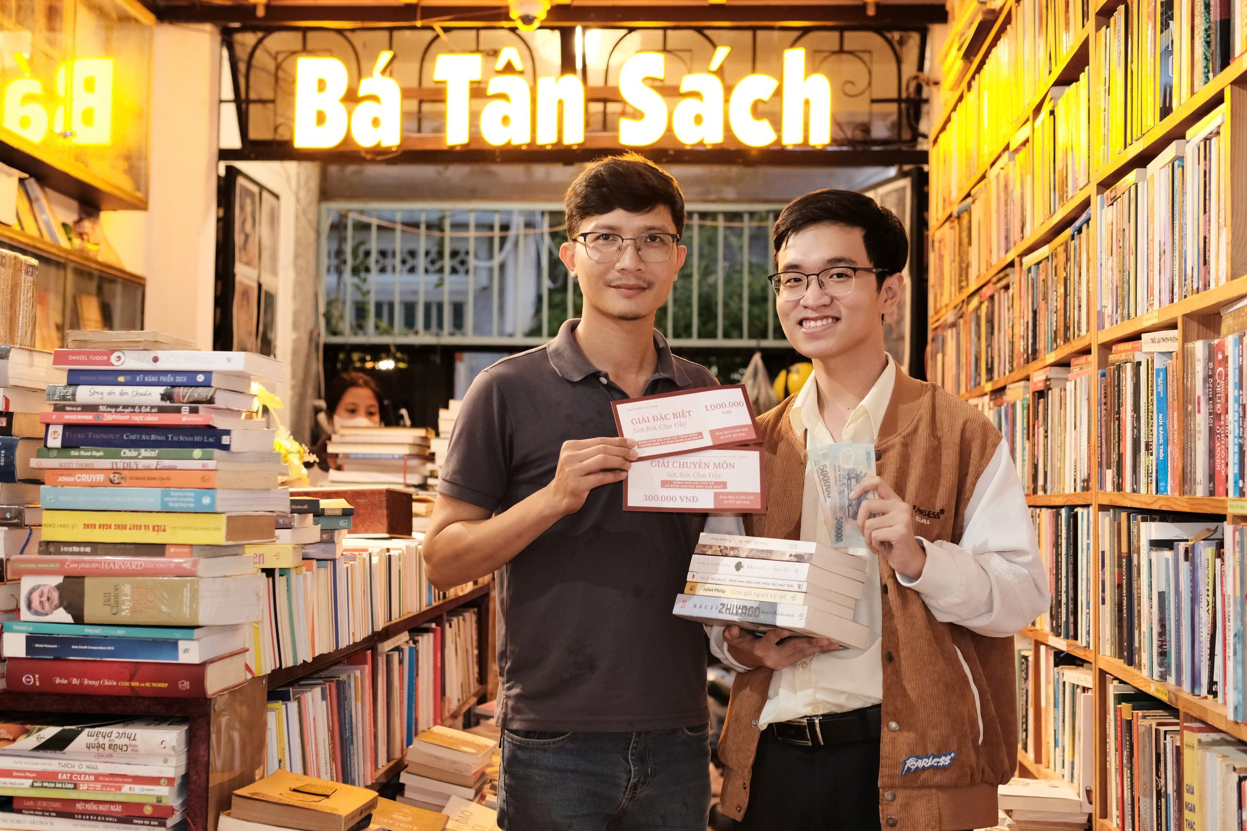 Ông chủ trẻ ‘dám bán sách – dám tử tế’ - Ảnh 2. Ông chủ trẻ ‘dám bán sách – dám tử tế’ - Ảnh 2.