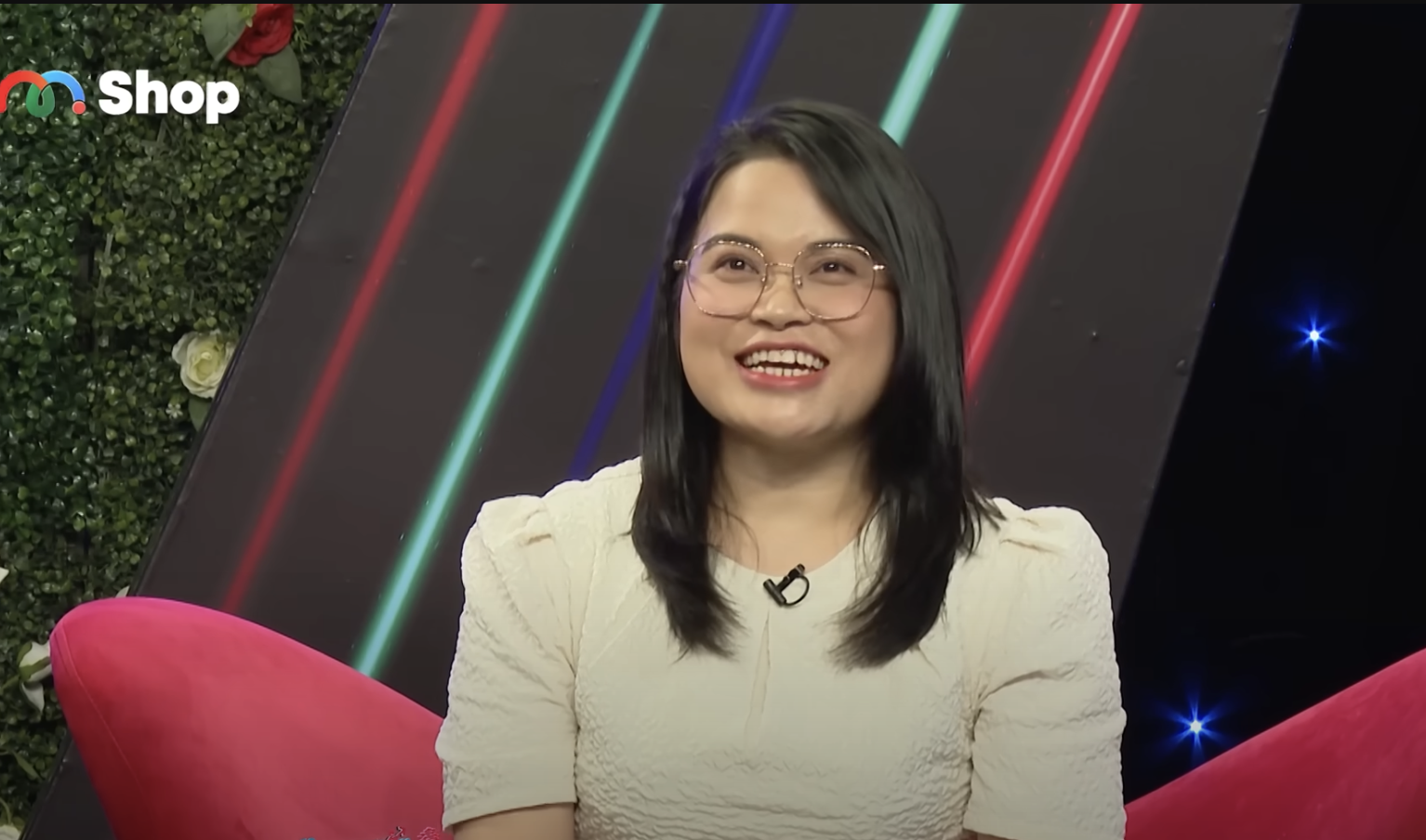 Quyền Linh nhẹ lòng khi chàng trai 33 tuổi chưa yêu ai chinh phục được bạn gái- Ảnh 3. Quyền Linh nhẹ lòng khi chàng trai 33 tuổi chưa yêu ai chinh phục được bạn gái- Ảnh 3.
