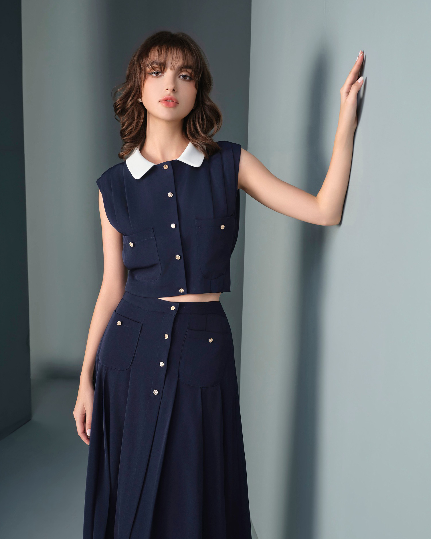 با سبک شیک ست ست لباس از پاییز لذت ببرید - عکس ۳. Tận hưởng mùa thu cùng phong thái sang chảnh đặc trưng của set đồng bộ- Ảnh 3.