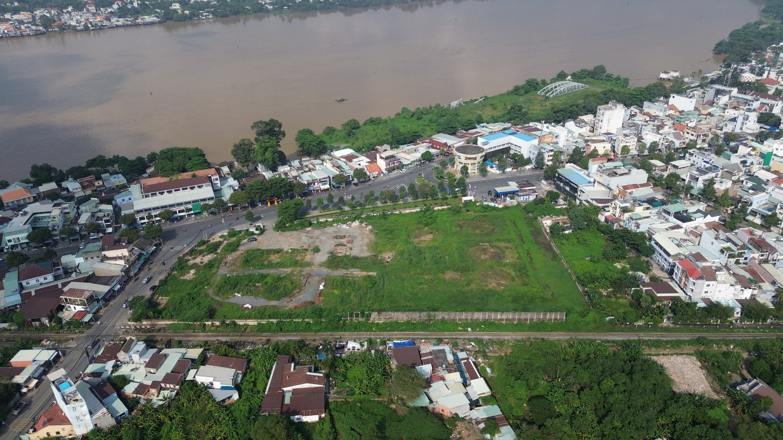 Đề xuất cải tạo thêm nhiều khu đất 'vàng' thành bãi đậu ô tô, công viên- Ảnh 5.