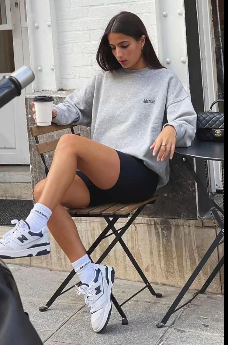 הגדילו את הגובה של בנות קטנות עם 5 סגנונות נעליים אלה - תמונה 4. Tăng chiều cao cho cô gái nhỏ nhắn với 5 kiểu giày này- Ảnh 4.