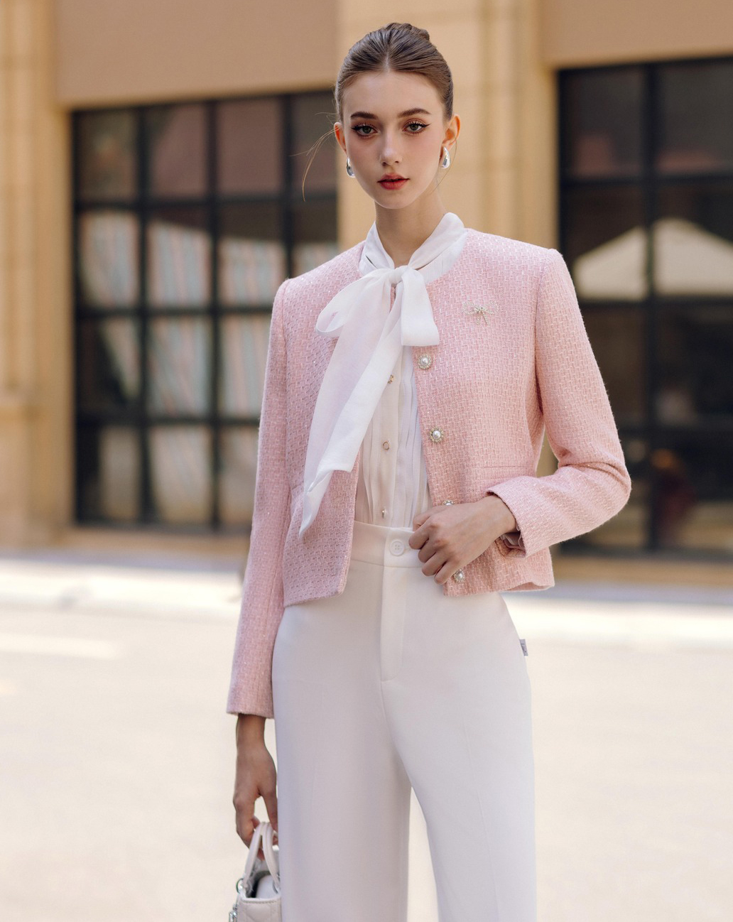Đẹp, sang nhờ diện áo tweed vào mùa thu- Ảnh 9. Đẹp, sang nhờ diện áo tweed vào mùa thu- Ảnh 9.