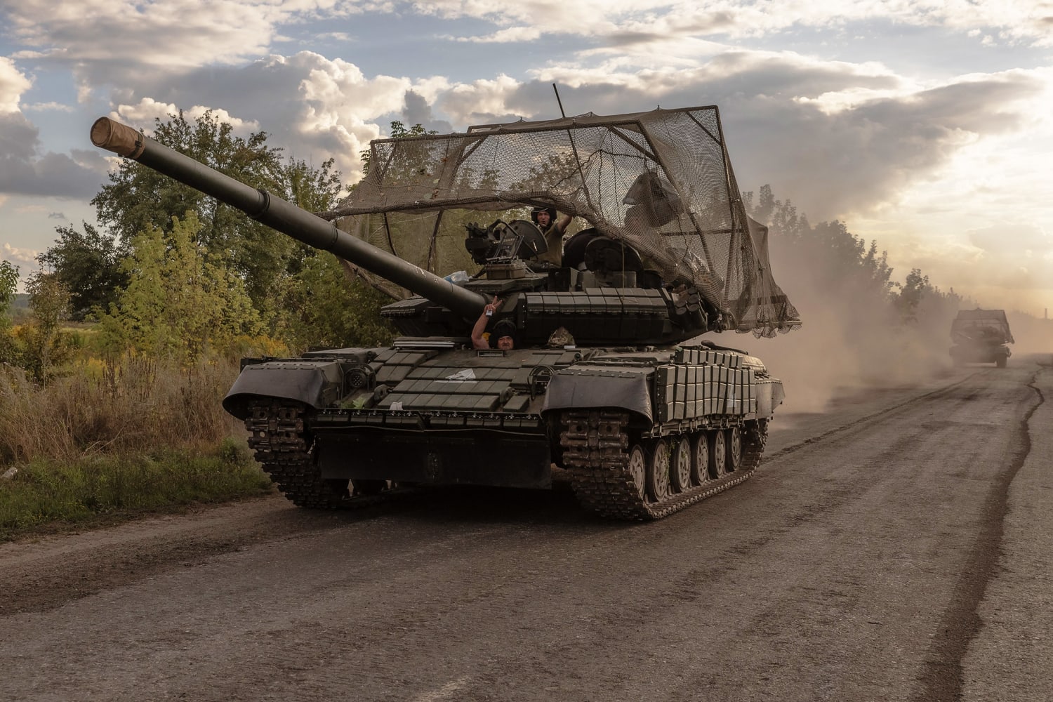 Nga phản công lớn ở Kursk, bao vây quân Ukraine ở nhiều nơi- Ảnh 2.