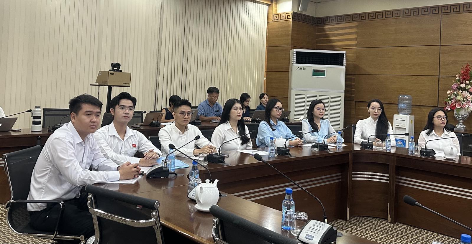 Các bạn sinh viên xuất sắc trong buổi TP.HCM tuyển dụng công viên chức