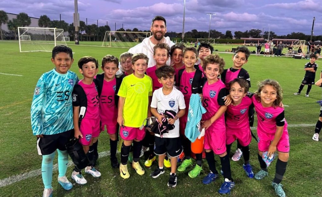 David Beckham dùng 'một từ' để mô tả về Messi, tiết lộ vì sao chọn Miami?