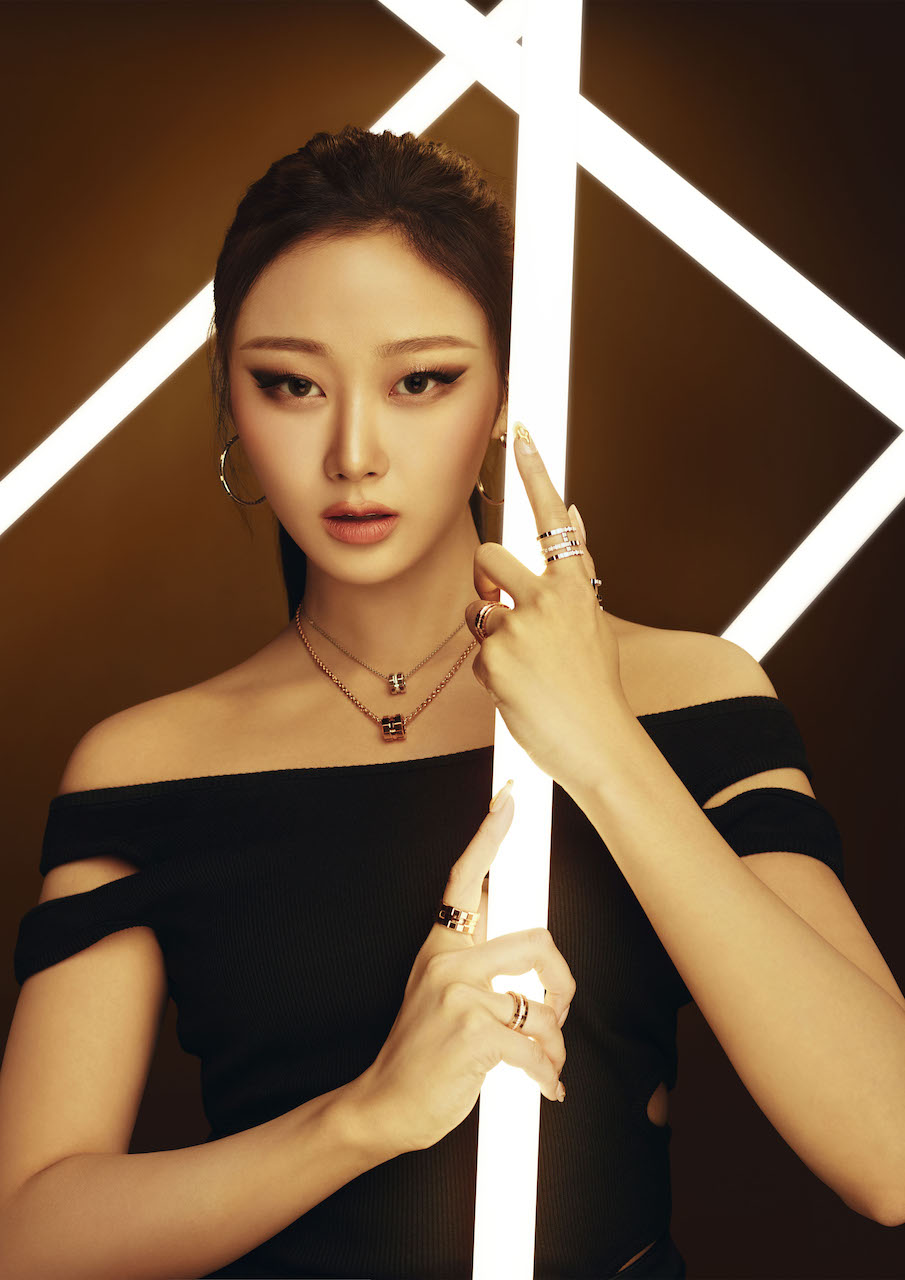 Thang Duy bersaing dalam kecantikan dengan 'dewi' Aespa - Foto 7. Thang Duy đọ sắc cùng dàn 'nữ thần' Aespa- Ảnh 7.