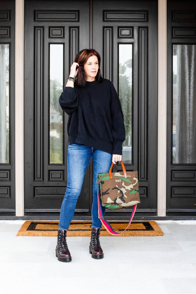 ग्लेडिएटर बूट सूट, ब्लेज़र और जींस के साथ पहनने पर नरम हो जाते हैं - फोटो 1. Giày chiến binh trở nên mềm mại khi phối cùng suit, blazer và quần jeans- Ảnh 1.