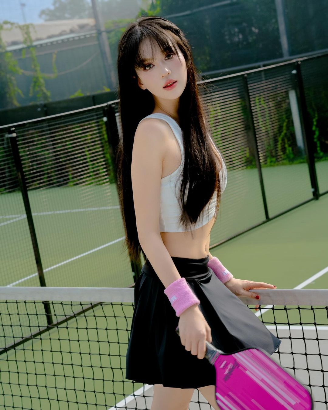 एक गतिशील और युवा स्पोर्टी शैली के साथ दिखाओ - फोटो 4. Bung xõa cùng phong cách thể thao năng động và trẻ trung- Ảnh 4.