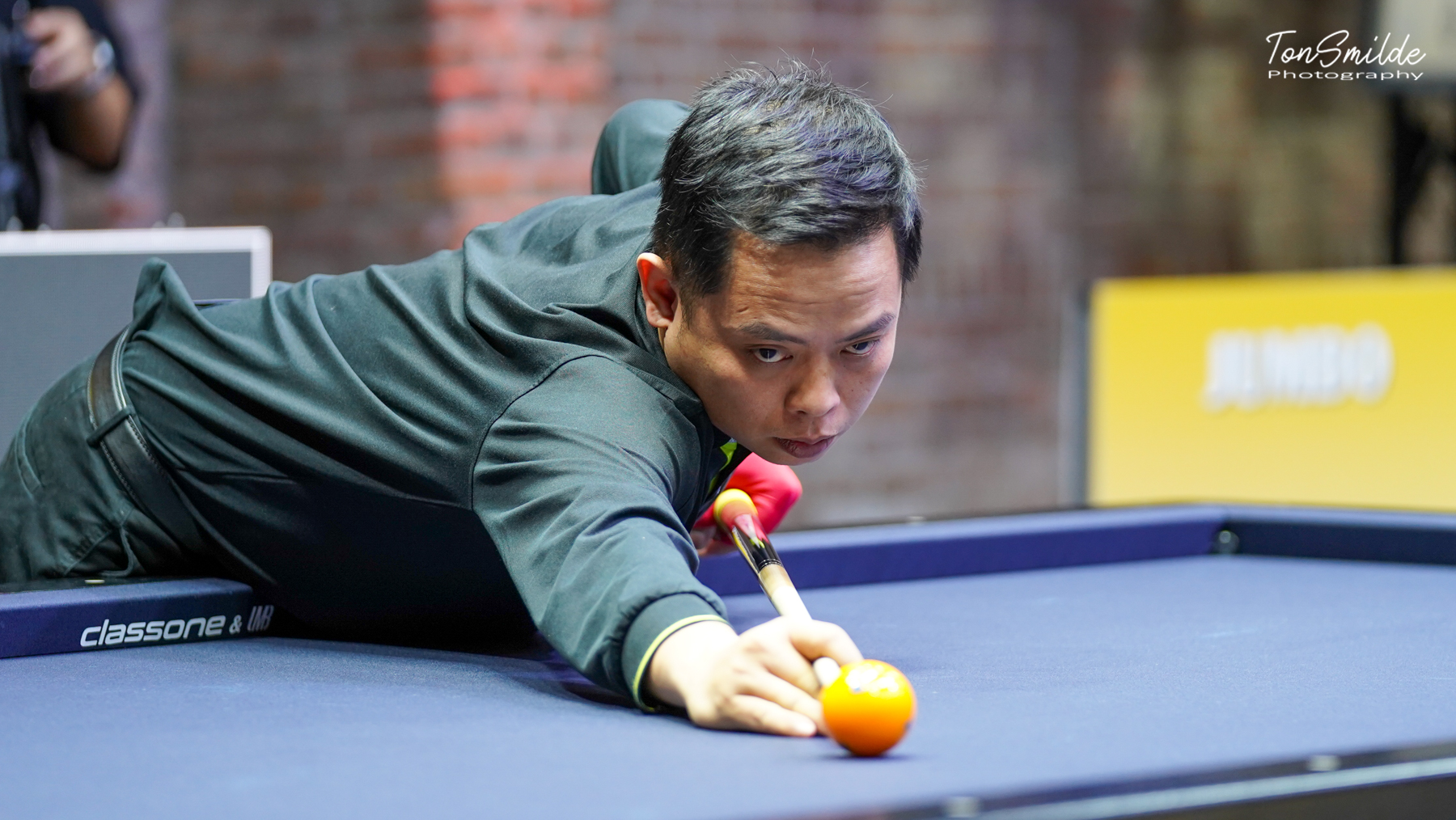 World Cup billiards: 3 người đi tiếp với ngôi nhất, cơ thủ Việt Nam áp đảo- Ảnh 1.