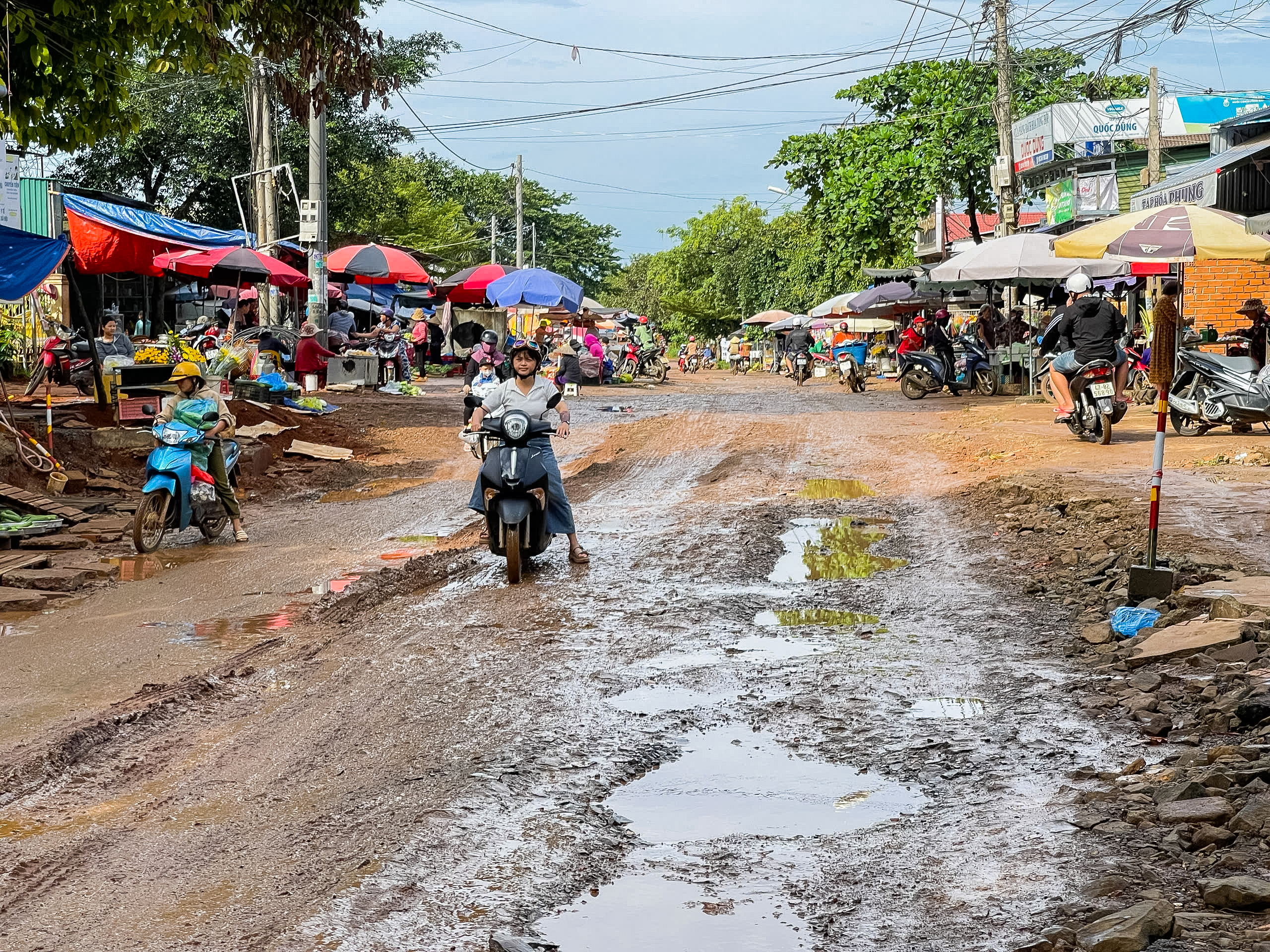 Nham nhở trên tuyến đường hơn 300 tỉ ở Buôn Ma Thuột- Ảnh 5.