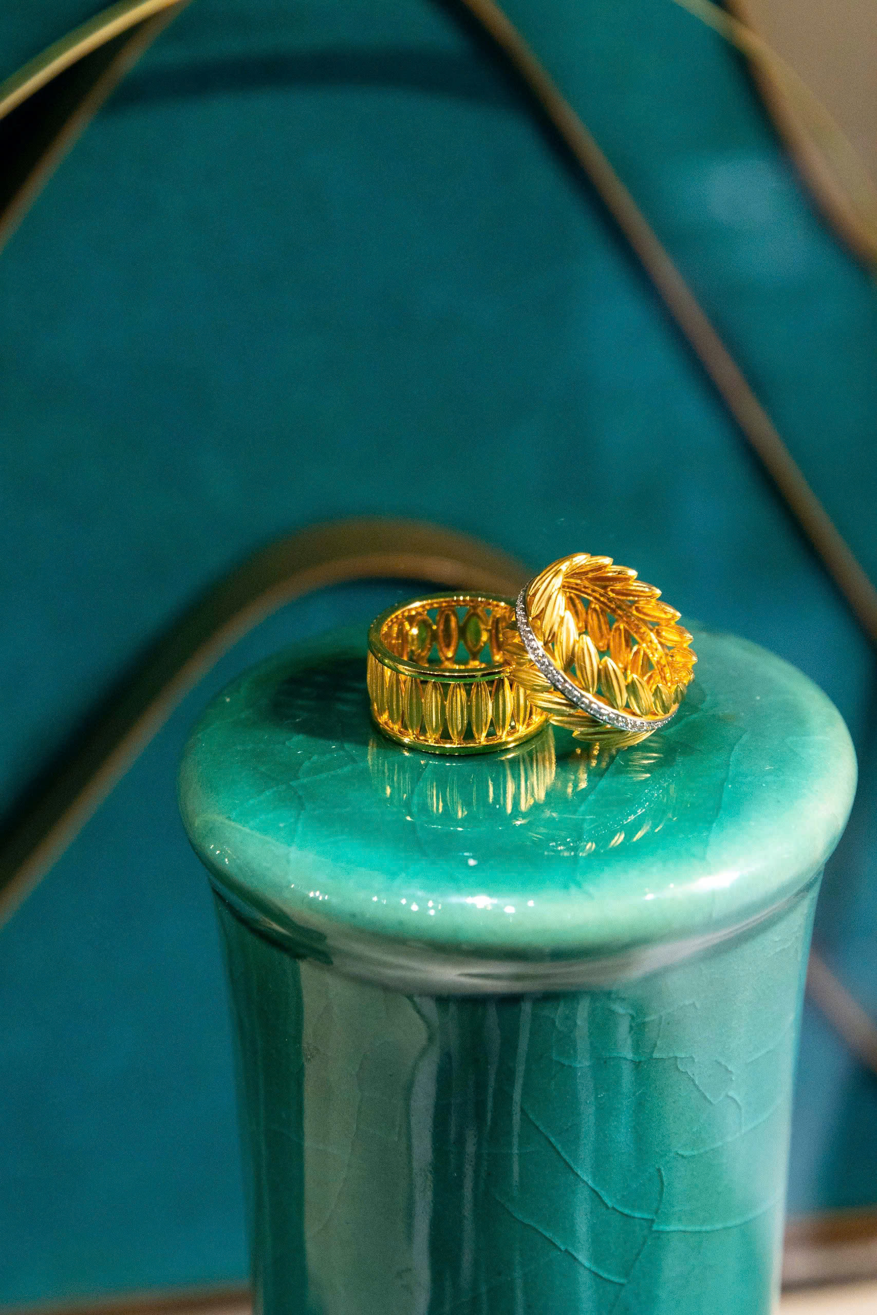 Nona Khanh Van bersinar di pameran yang menghormati budaya Vietnam - Foto 4. Hoa hậu Khánh Vân rạng rỡ tại triển lãm tôn vinh văn hóa Việt- Ảnh 4.