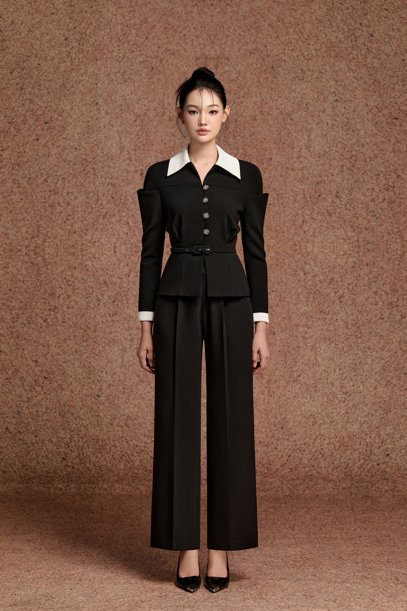 Autumn office sublimation with tweed, blazer and stylized suit - Photo 9. Công sở mùa thu thăng hoa cùng tweed, blazer và suit cách điệu- Ảnh 9.
