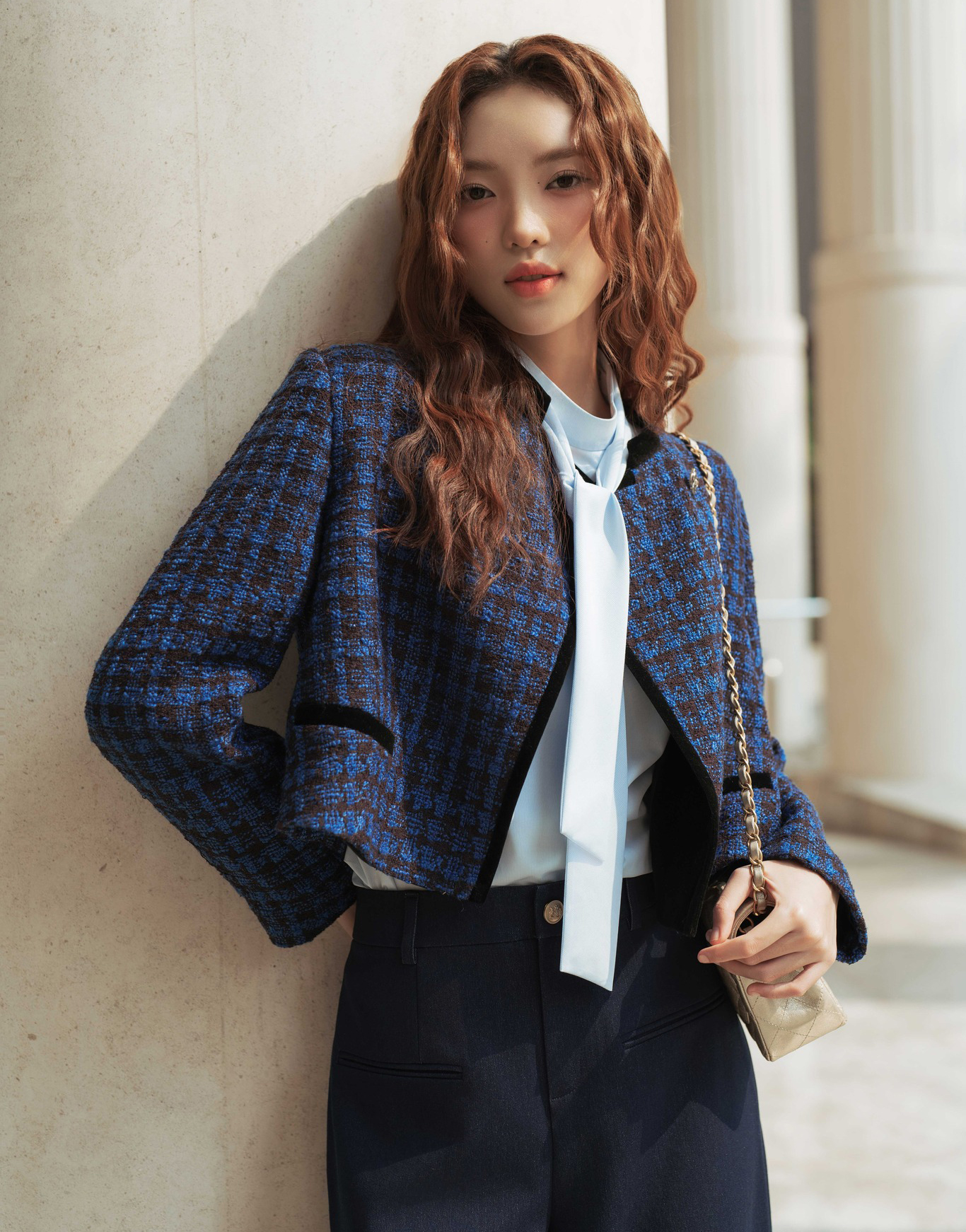 Đây là lý do khiến áo tweed trở thành món đồ mặc kiểu gì cũng đẹp- Ảnh 8. Đây là lý do khiến áo tweed trở thành món đồ mặc kiểu gì cũng đẹp- Ảnh 8.