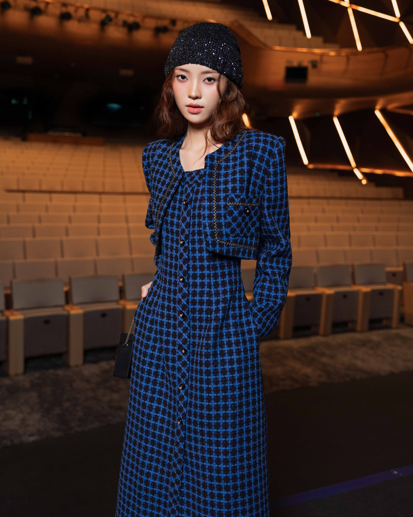Đây là lý do khiến áo tweed trở thành món đồ mặc kiểu gì cũng đẹp- Ảnh 2. Đây là lý do khiến áo tweed trở thành món đồ mặc kiểu gì cũng đẹp- Ảnh 2.