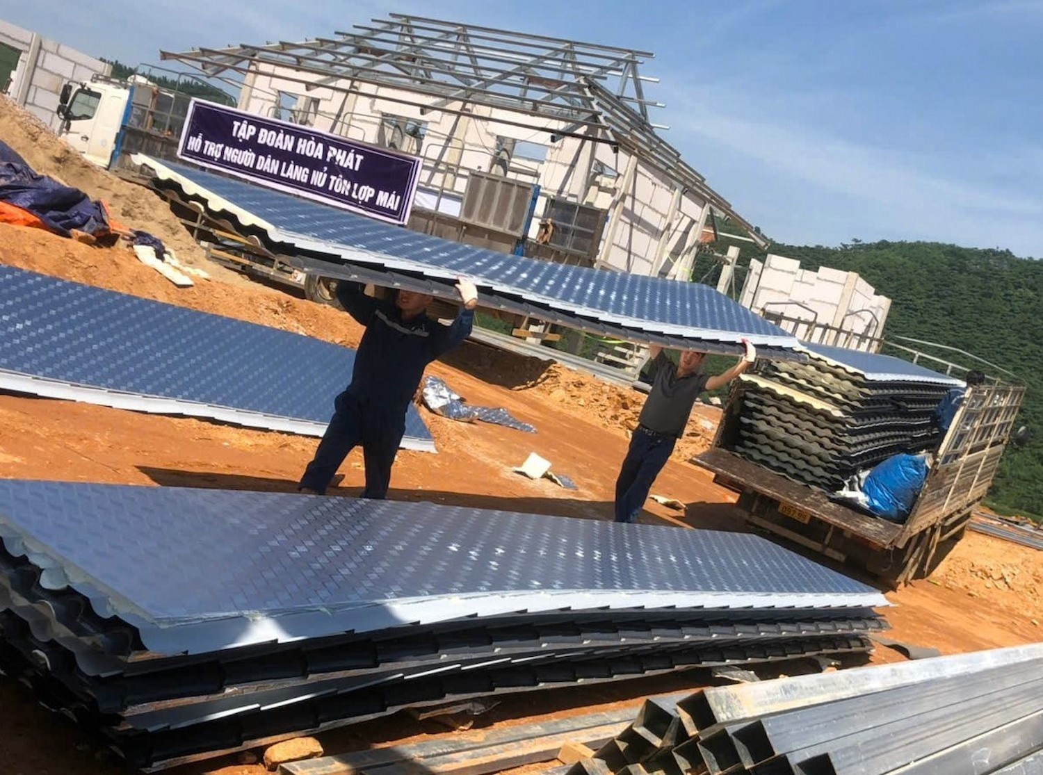 Hòa Phát tài trợ 10 tỉ đồng cho bà con Lào Cai tái thiết sau bão- Ảnh 4. Hòa Phát tài trợ 10 tỉ đồng cho bà con Lào Cai tái thiết sau bão- Ảnh 4.