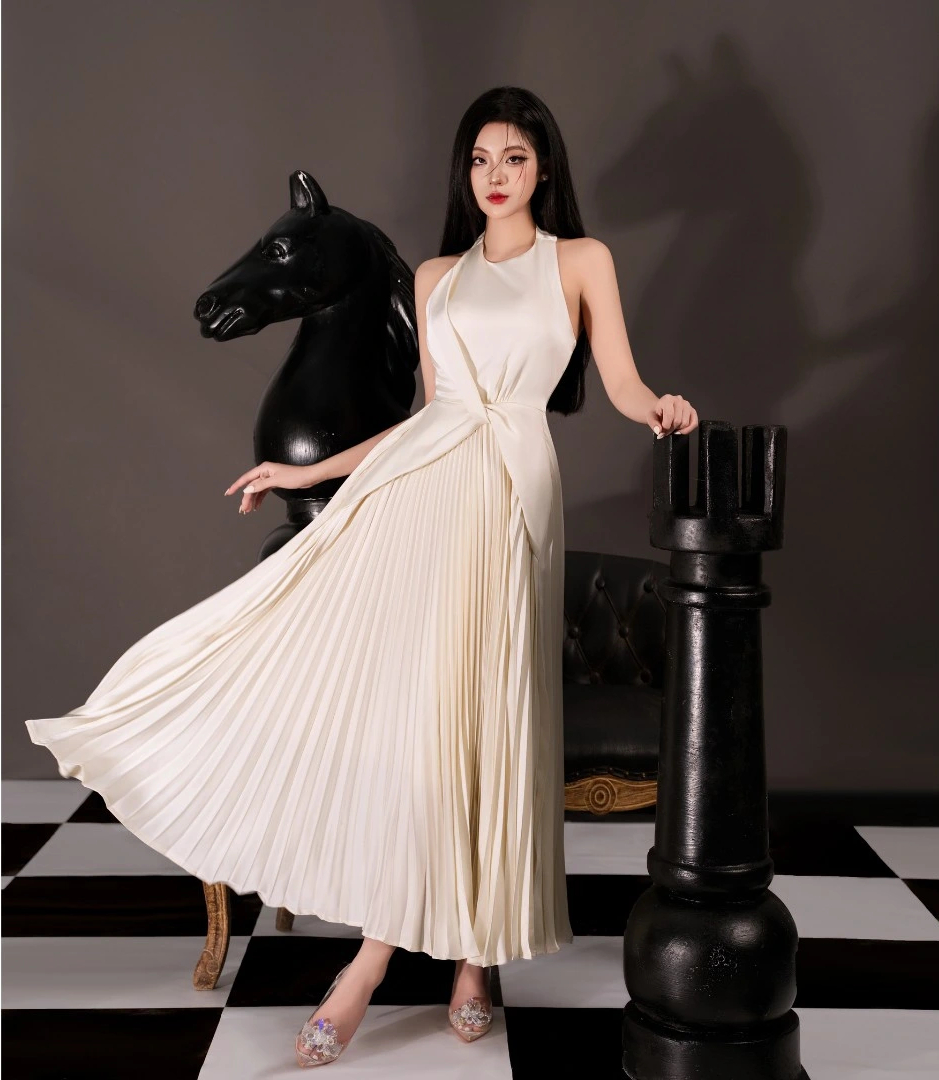 Bu sezonun en parlak adayları sade ama şık uzun elbiseler - Fotoğraf 10. Váy dài đơn giản nhưng sang trọng là ứng cử viên sáng giá nhất mùa này- Ảnh 10.