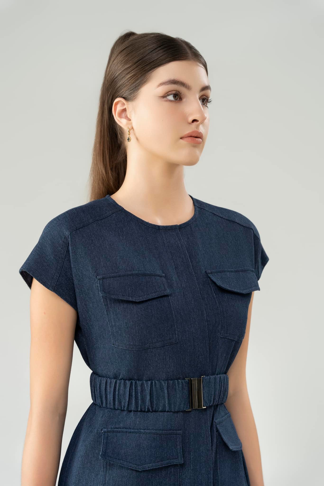 Bu sezonun en parlak adayları sade ama şık uzun elbiseler - Fotoğraf 4. Váy dài đơn giản nhưng sang trọng là ứng cử viên sáng giá nhất mùa này- Ảnh 4.