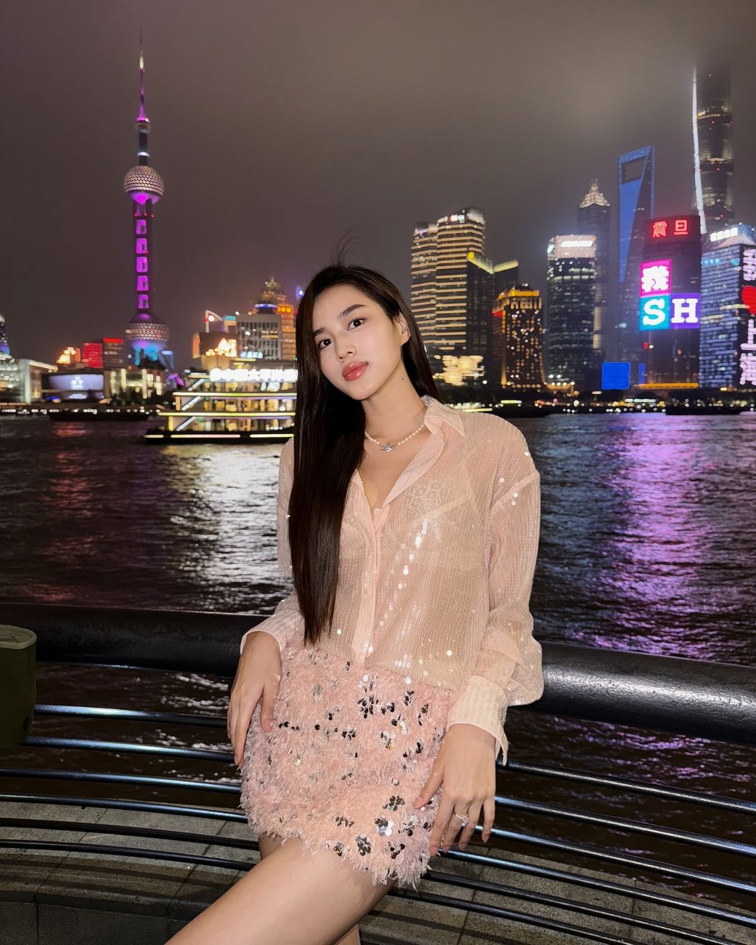 Необычайно сладкий, с конфетно-розовыми тонами - Фото 3. Ngọt ngào hết nấc với tông hồng kẹo ngọt- Ảnh 3.