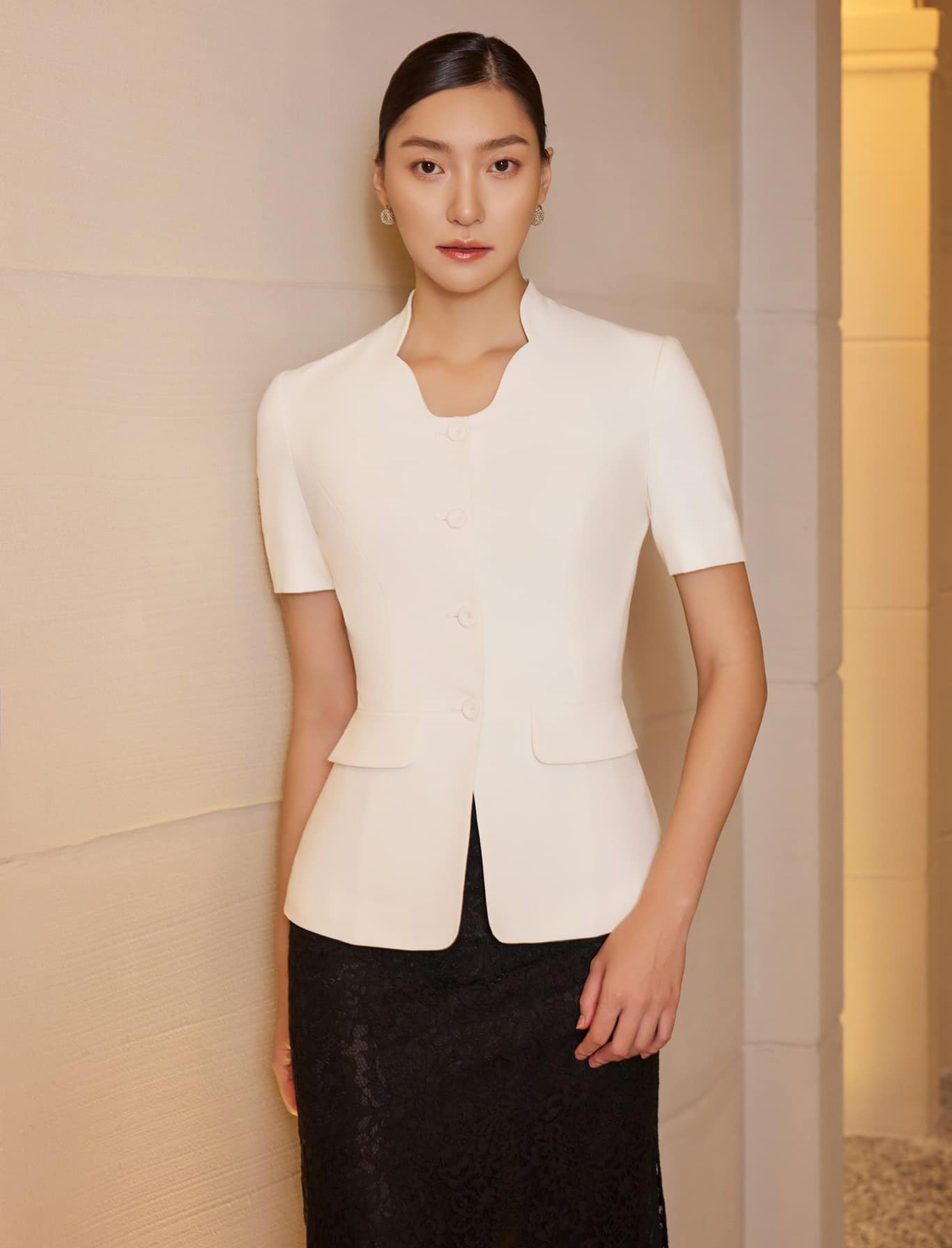 Ντυθείτε καλά για τη δουλειά και το παιχνίδι με ένα στυλιζαρισμένο γιλέκο - Φωτογραφία 5. Mặc đẹp đi làm, đi chơi cùng áo vest cách điệu- Ảnh 5.