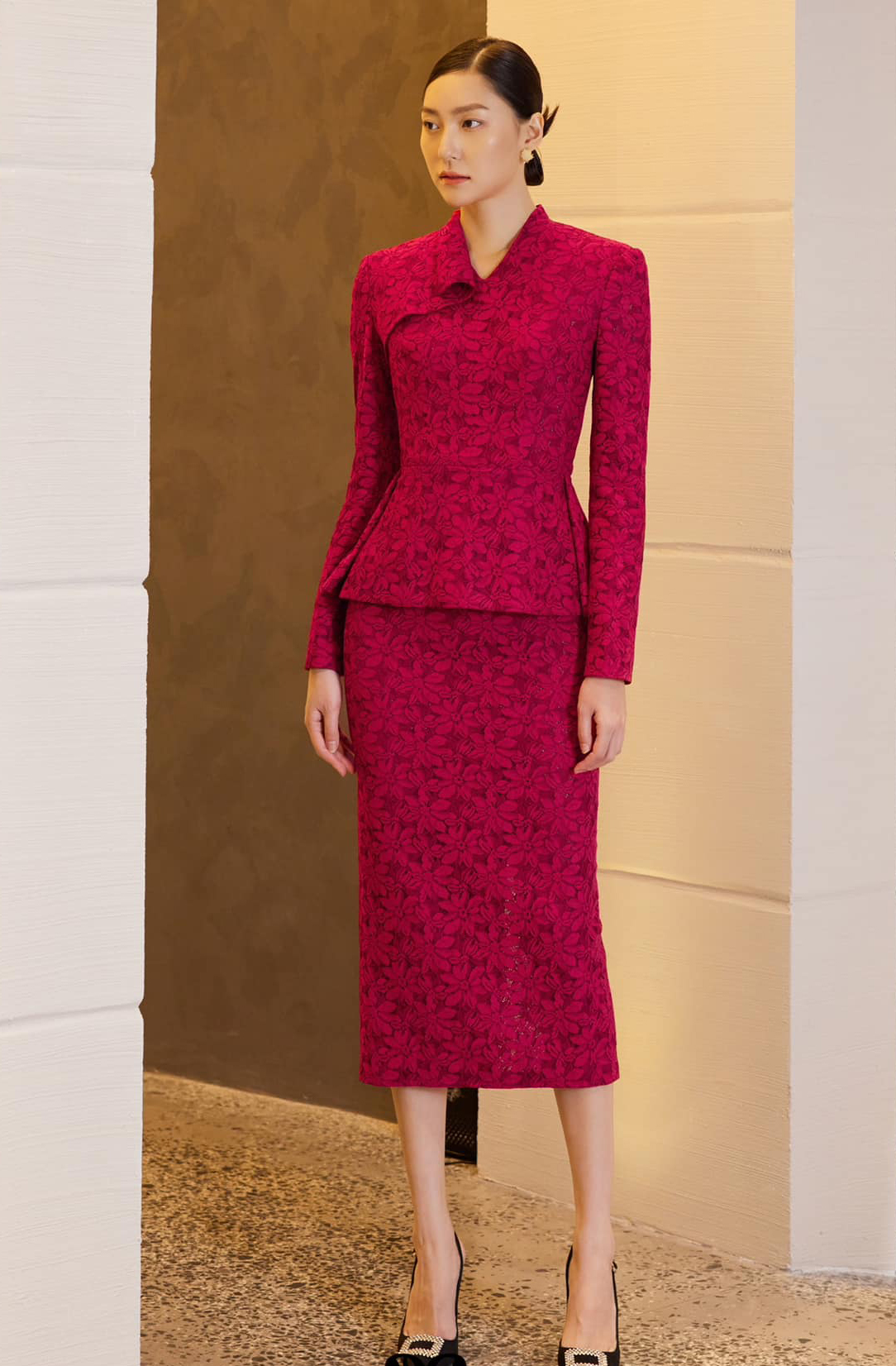 Ντυθείτε καλά για τη δουλειά και το παιχνίδι με ένα στυλιζαρισμένο γιλέκο - Φωτογραφία 3. Mặc đẹp đi làm, đi chơi cùng áo vest cách điệu- Ảnh 3.