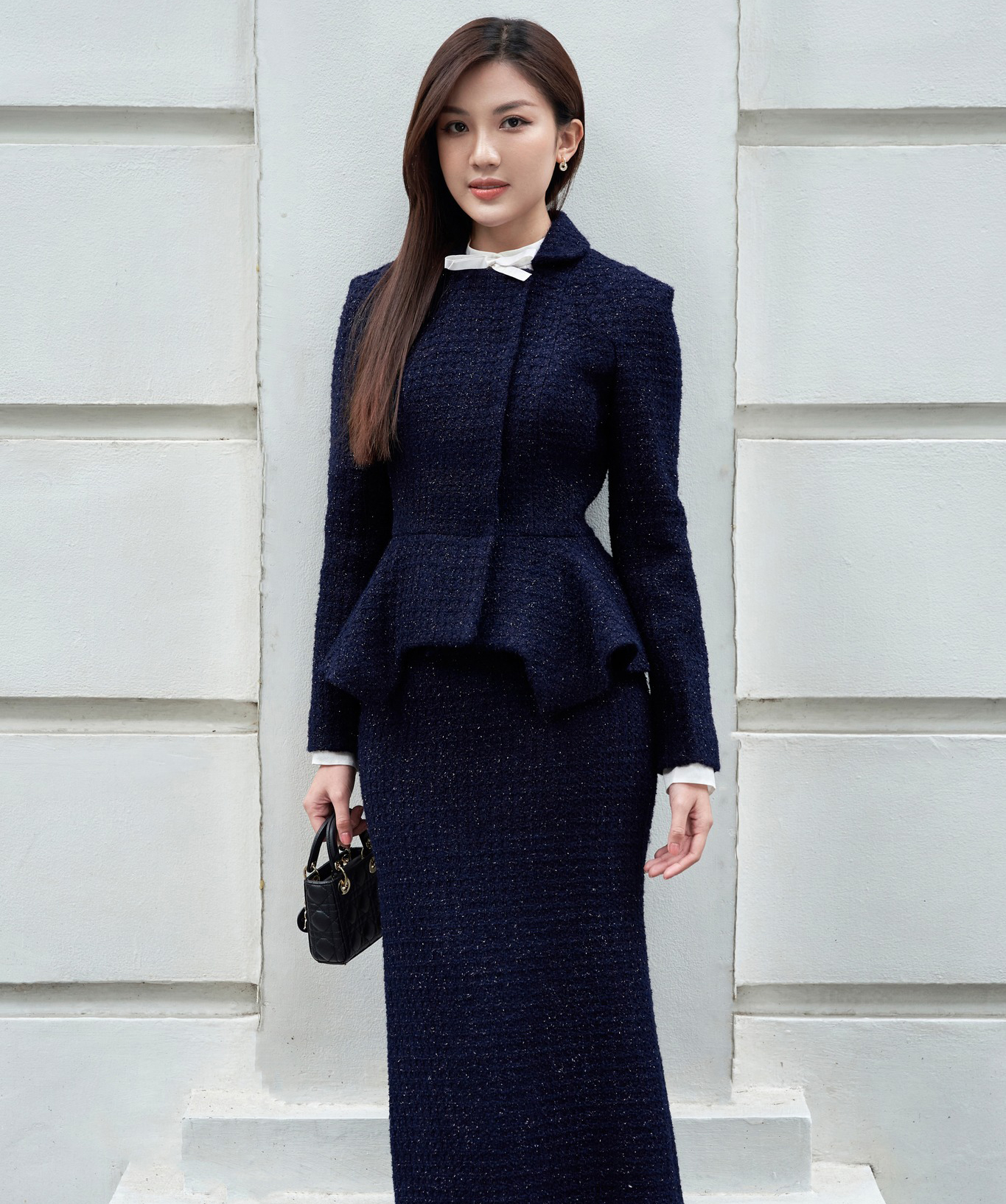 Ντυθείτε καλά για τη δουλειά και το παιχνίδι με ένα στυλιζαρισμένο γιλέκο - Φωτογραφία 2. Mặc đẹp đi làm, đi chơi cùng áo vest cách điệu- Ảnh 2.