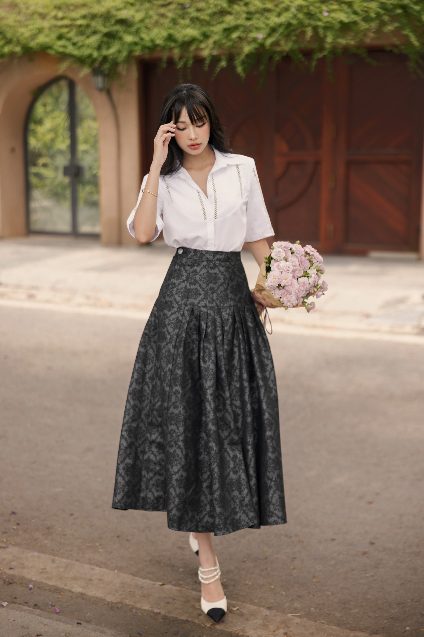 تازه و جوان با مد اداری خاکستری - عکس ۵. Mới mẻ và trẻ trung với thời trang công sở xám- Ảnh 5.