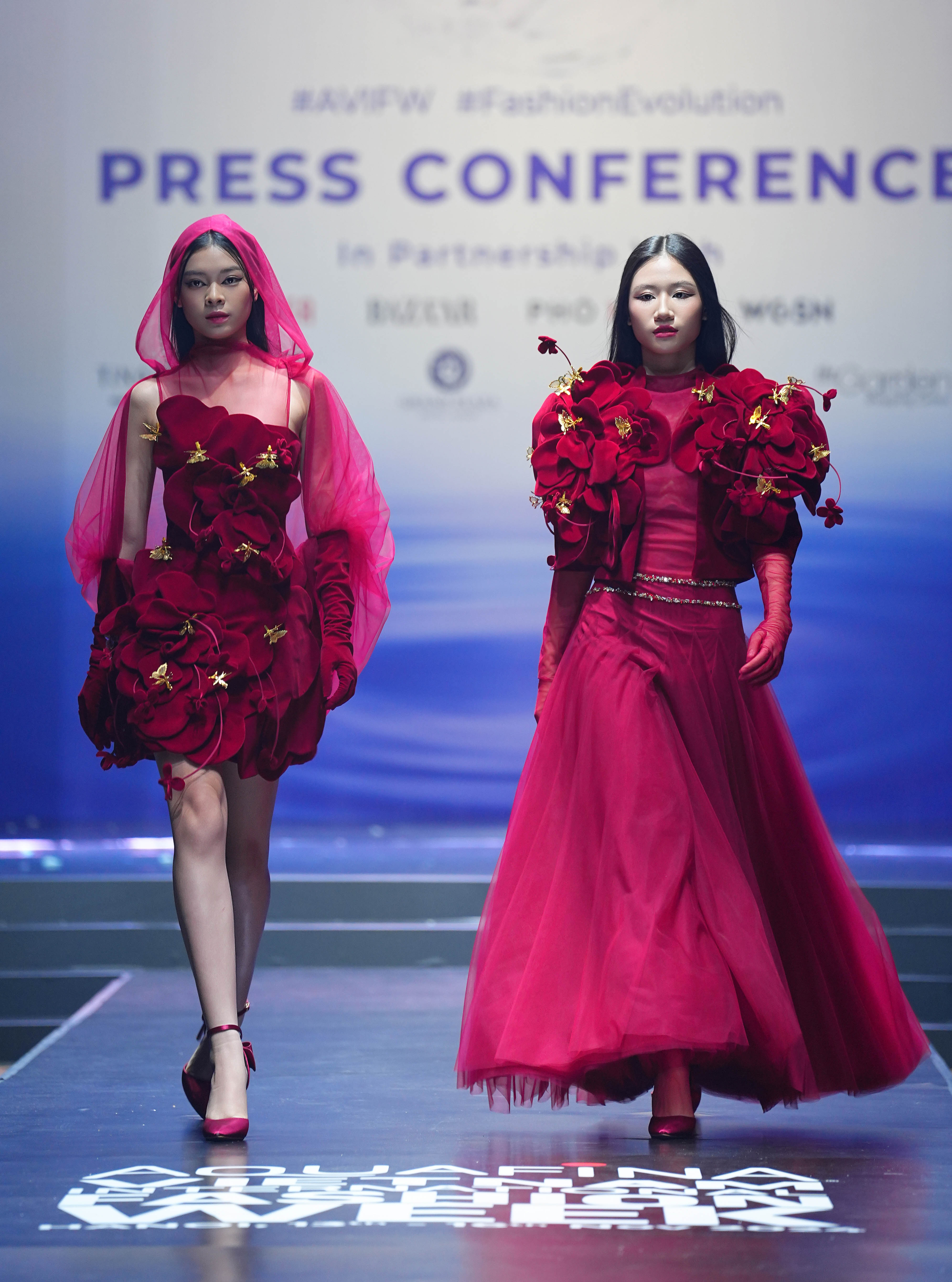 Hanoi'de 2024 Sonbahar Kış Moda Haftası'nın lansmanı - Fotoğraf 2. Khởi động Tuần lễ Thời trang thu đông 2024 tại Hà Nội- Ảnh 2.