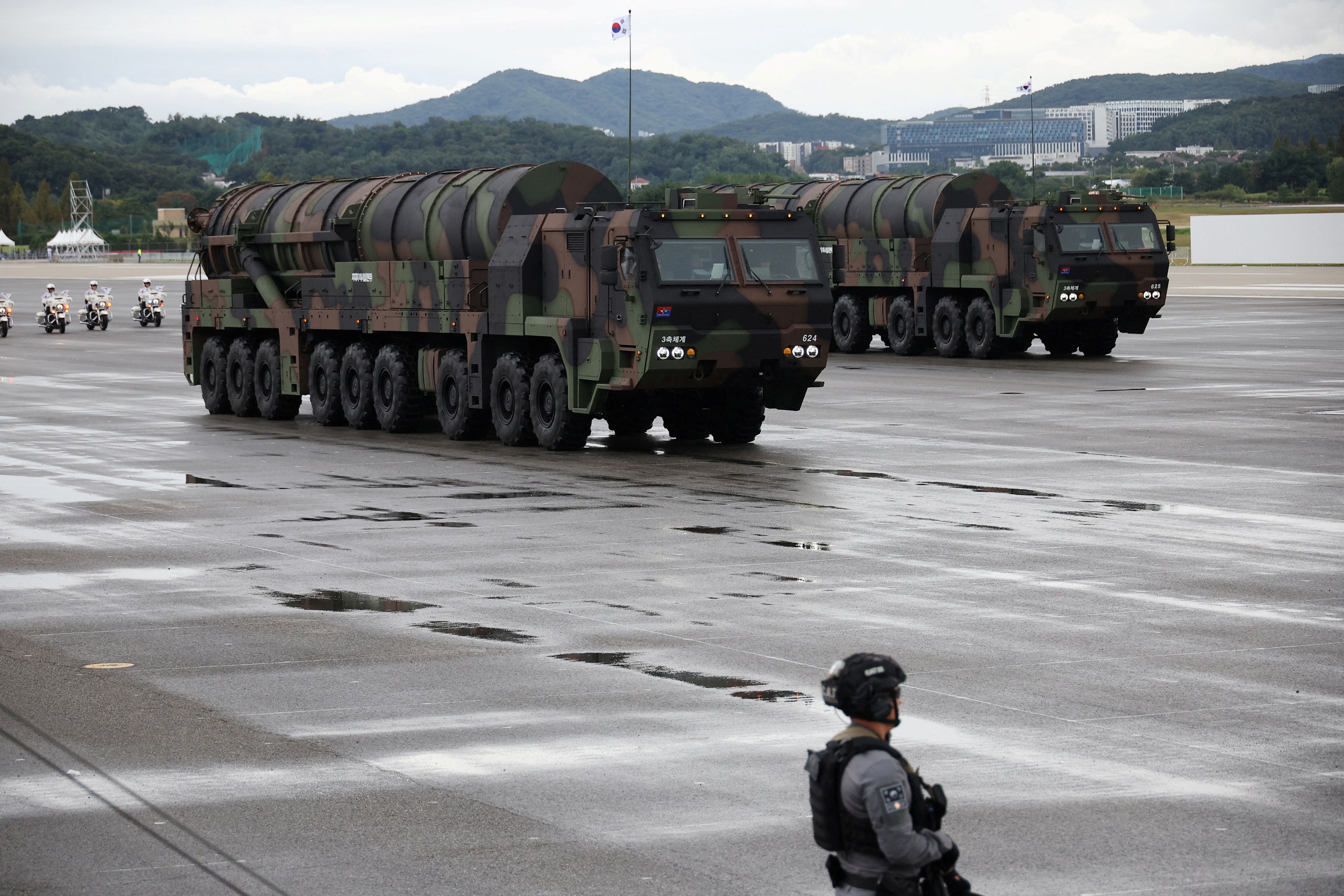 Lãnh đạo Triều Tiên Kim Jong-un cảnh báo về sử dụng vũ khí hạt nhân- Ảnh 2.