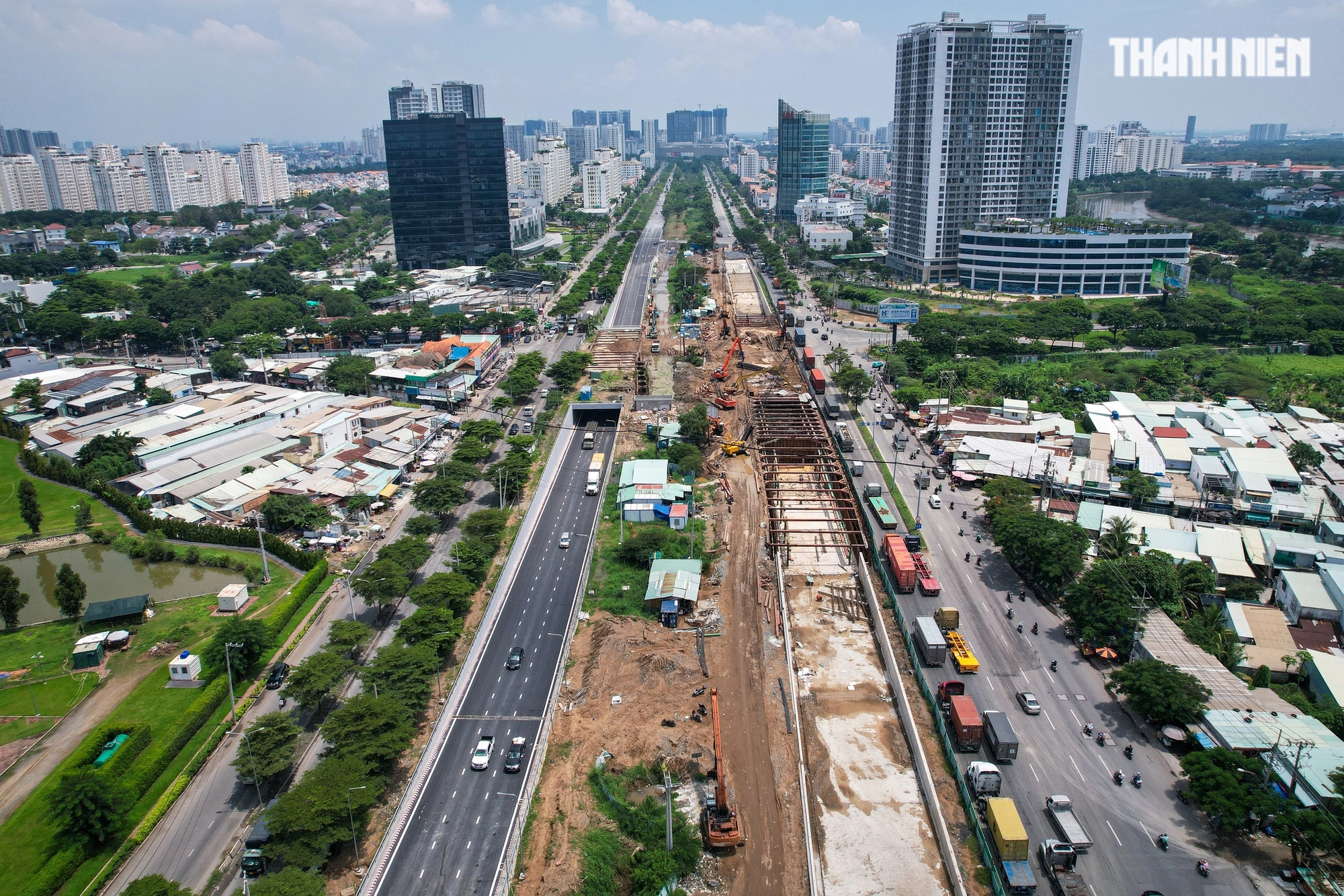 Cận cảnh hầm chui tại nút giao thông Nguyễn Văn Linh - Nguyễn Hữu Thọ- Ảnh 1.