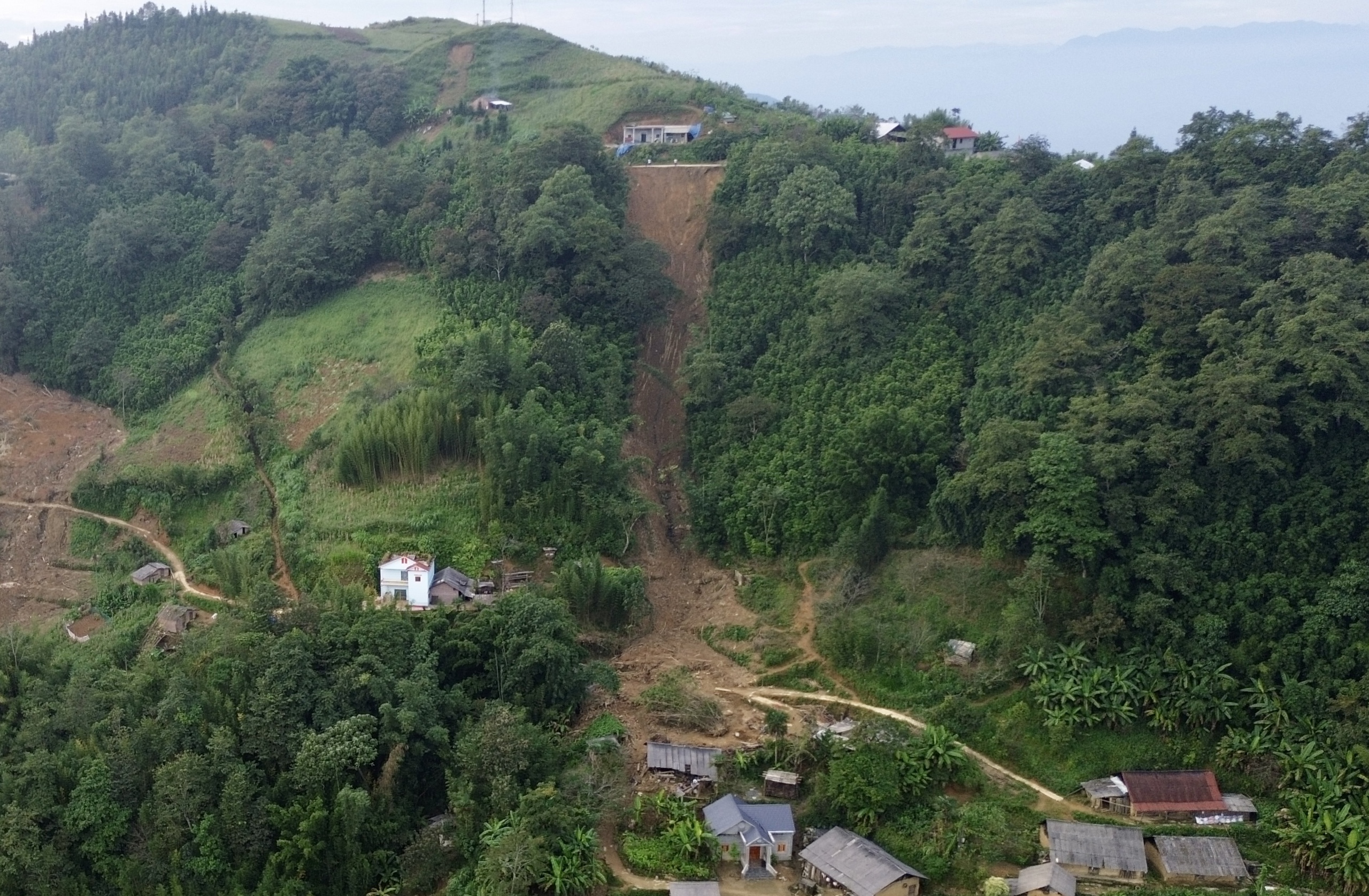 Ký ức kinh hoàng đêm sạt lở: Đi bộ 40 km về, không kịp gặp bố mẹ lần cuối- Ảnh 3.