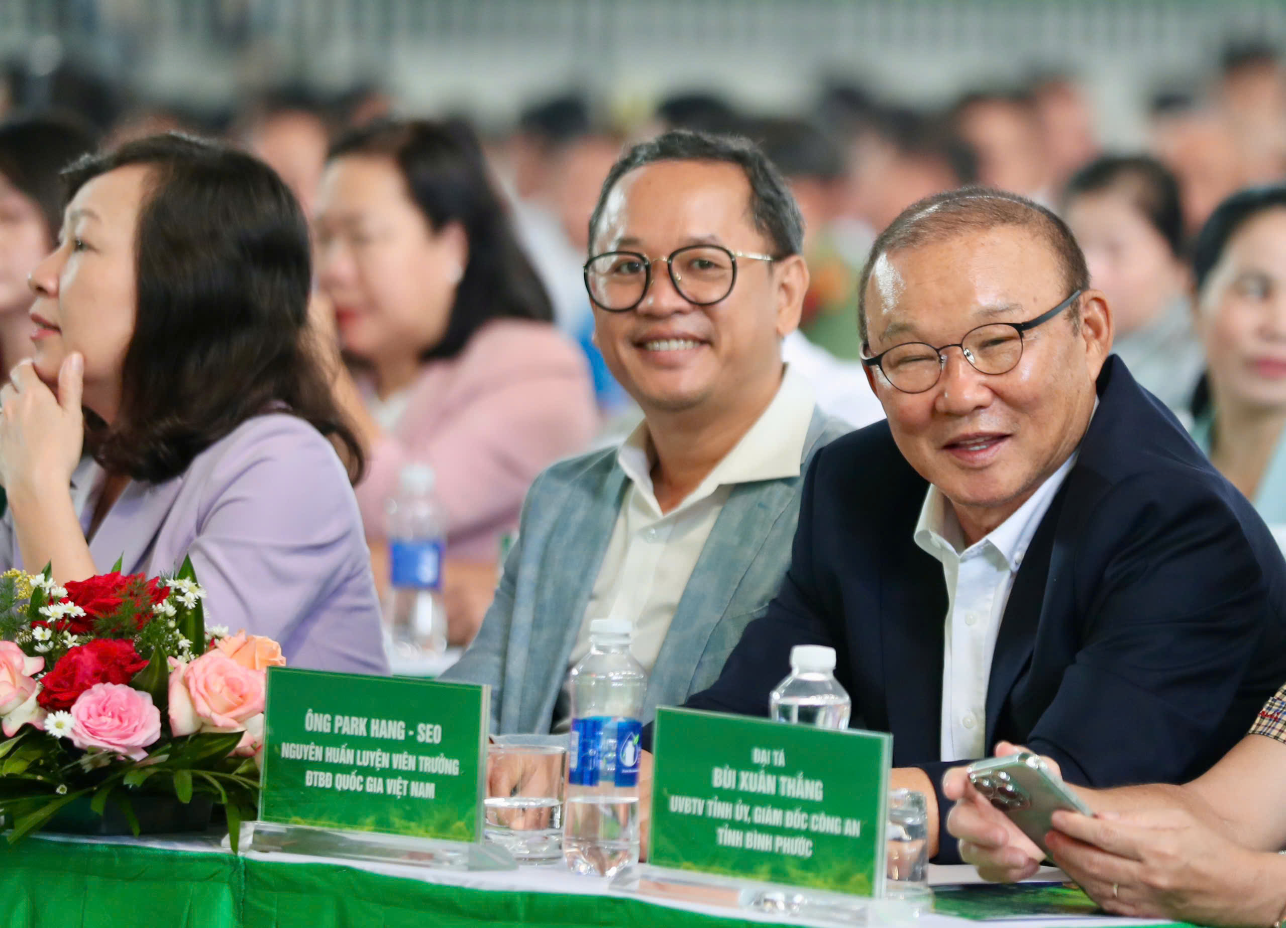 ຜູ້ຊ່ຽວຊານອິນໂດເນເຊຍຕ້ອງການ PSSI ເຊື້ອເຊີນຄູຝຶກ Park Hang-seo ເຂົ້າມານໍາພາທີມເພື່ອທົດແທນຜູ້ນ Kluivert - ຮູບ 1. Chuyên gia Indonesia muốn PSSI mời HLV Park Hang-seo dẫn dắt đội tuyển thay người thất bại Kluivert- Ảnh 1.