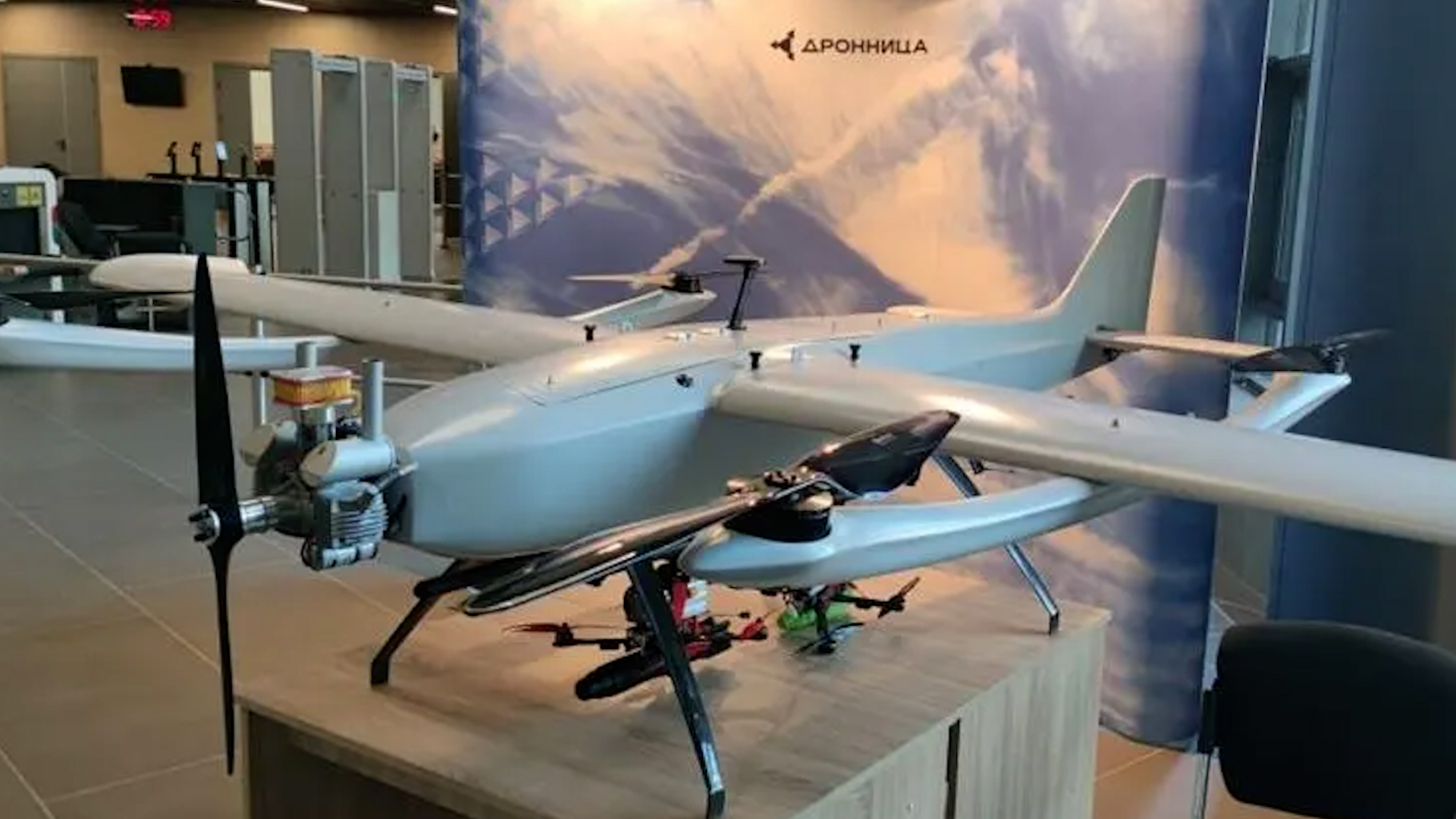 Bất ngờ những mẫu UAV mới phát triển trong cuộc xung đột Ukraine- Ảnh 1.