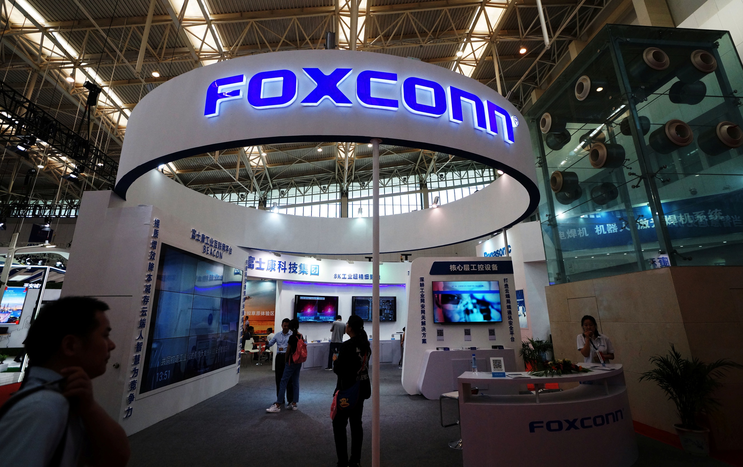 Foxconn đạt doanh thu kỷ lục gần 58 tỉ USD trong quý 3- Ảnh 1.