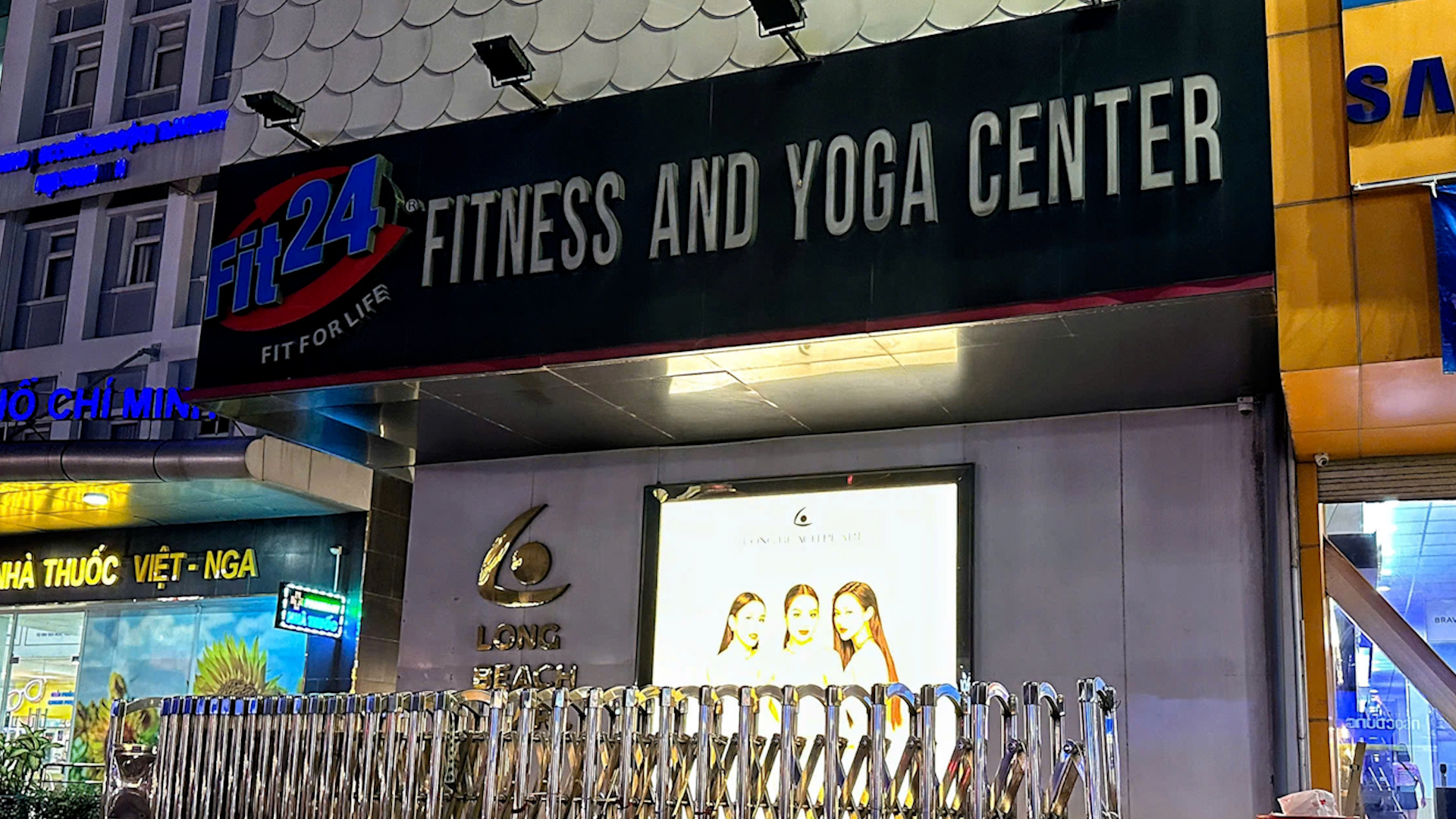 Xem nhanh 12h: Xôn xao chuỗi phòng gym lớn ‘tạm' đóng cửa | Hezbollah tấn công căn cứ Israel- Ảnh 1. Xem nhanh 12h: Xôn xao chuỗi phòng gym lớn ‘tạm' đóng cửa | Hezbollah tấn công căn cứ Israel- Ảnh 1.