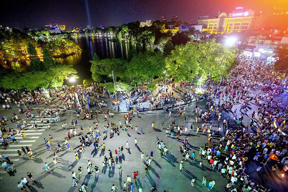 4 διάσημοι πεζόδρομοι στο Βιετνάμ που δεν πρέπει να χάσετε - Φωτογραφία 2. 4 khu phố đi bộ nổi tiếng tại Việt Nam mà bạn không nên bỏ lỡ- Ảnh 2.