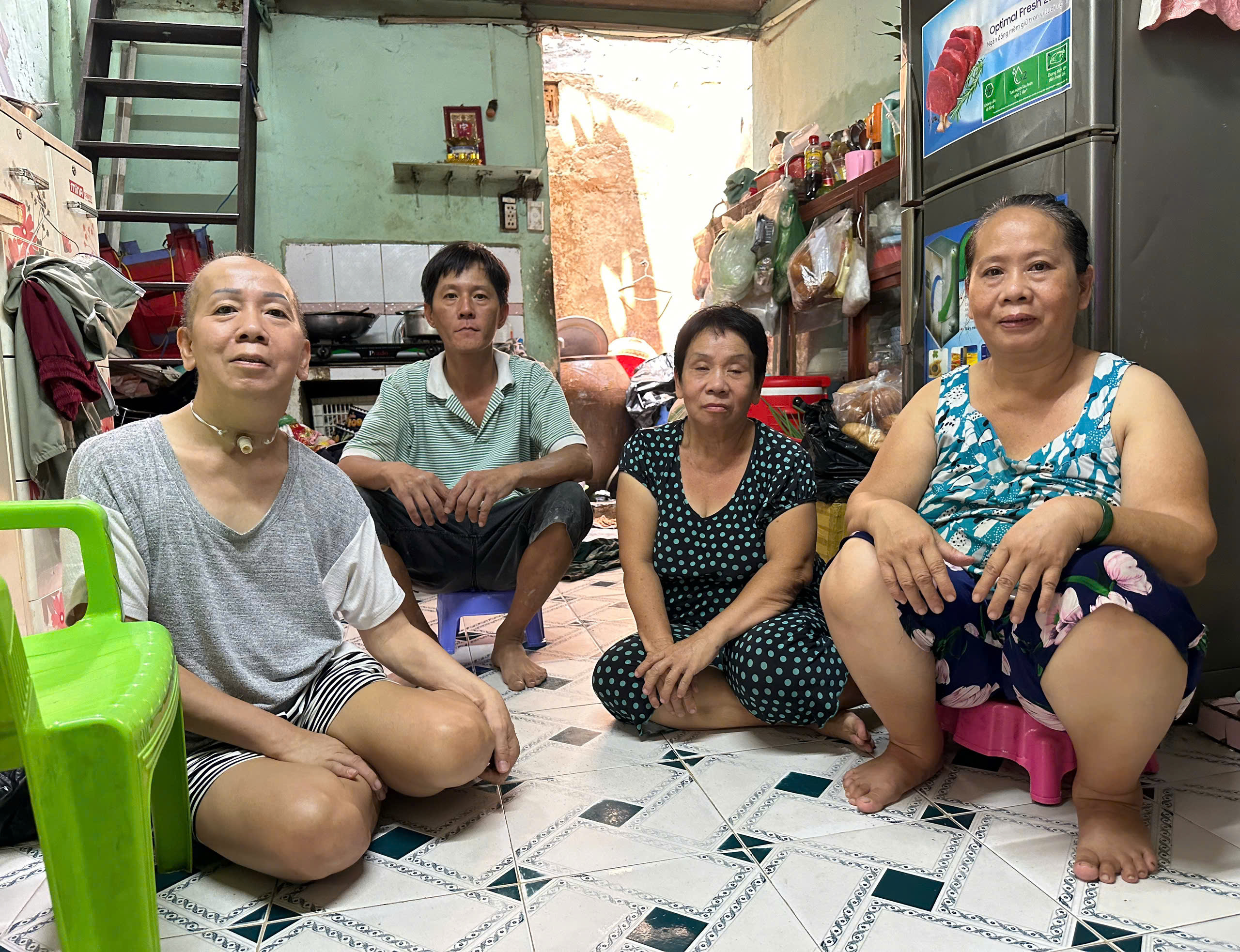 Sống ở TP.HCM 'hơn nhau' bởi hàng xóm: Những điều nhỏ xíu rất Sài Gòn mà thương- Ảnh 1.