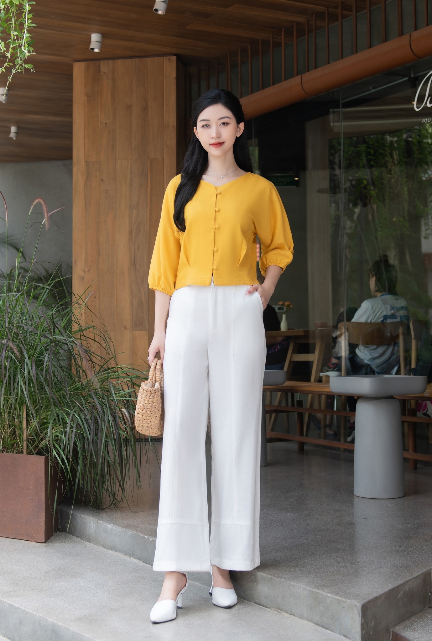 Προτεινόμενοι συνδυασμοί με παντελόνια για μεγιστοποίηση του σχήματος του σώματος - Φωτογραφία 7. Gợi ý những bản phối với quần âu giúp tôn dáng tối đa- Ảnh 7.