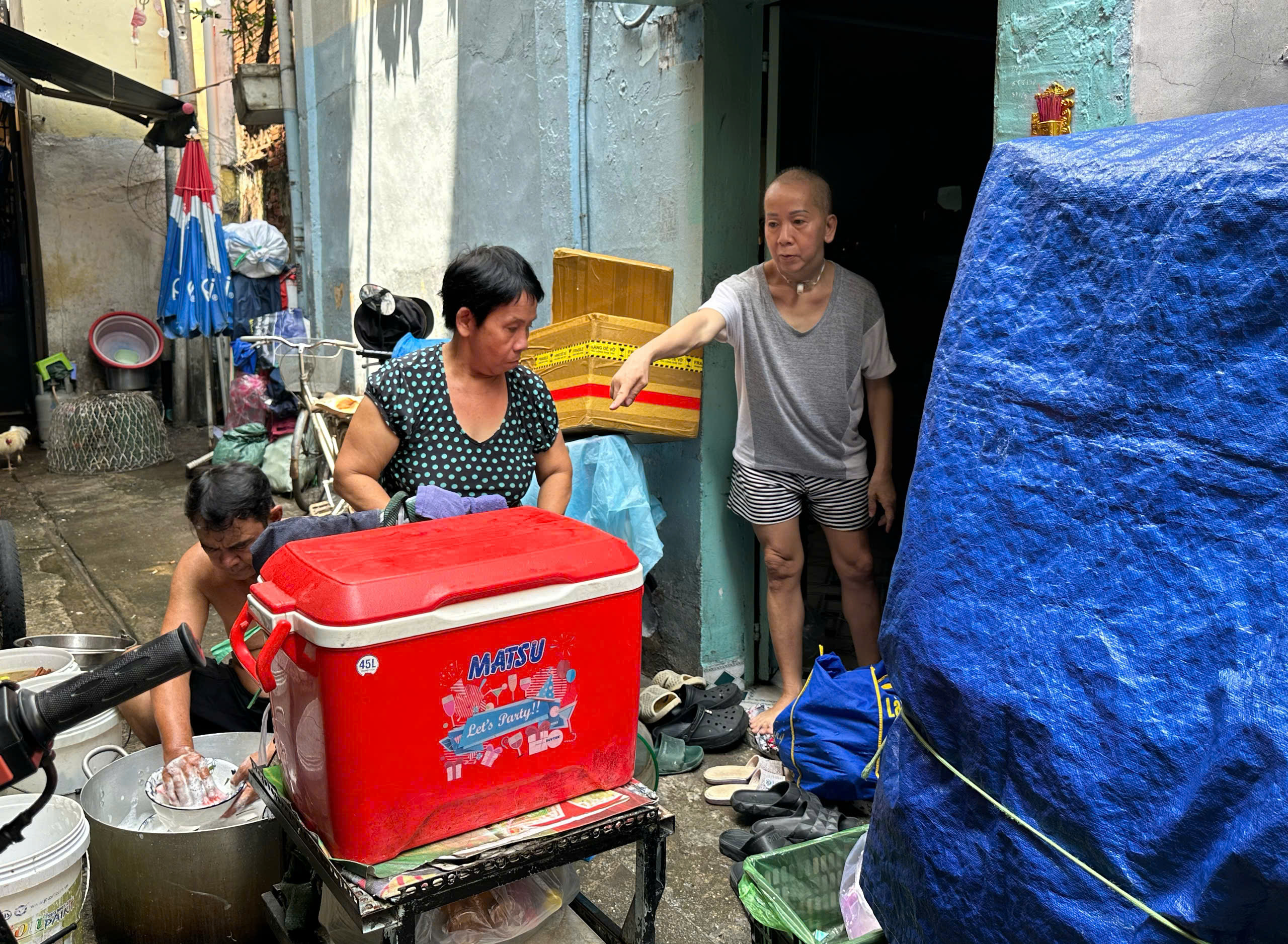 Sống ở TP.HCM 'hơn nhau' bởi hàng xóm: Những điều nhỏ xíu rất Sài Gòn mà thương- Ảnh 4.