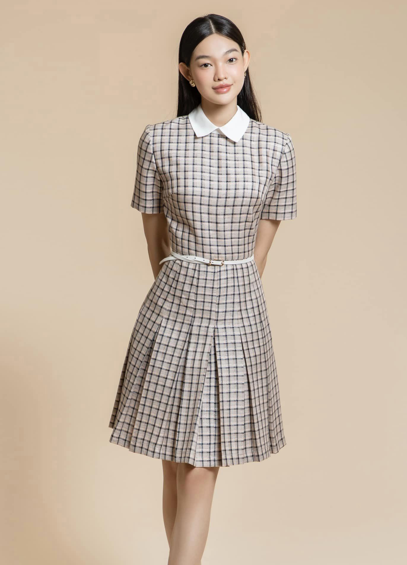 Pakaian baju paling ringkas namun paling bergaya dalam almari pakaian anda - Foto 11. Váy sơ mi giản dị mà 'chanh sả' nhất tủ đồ- Ảnh 11.